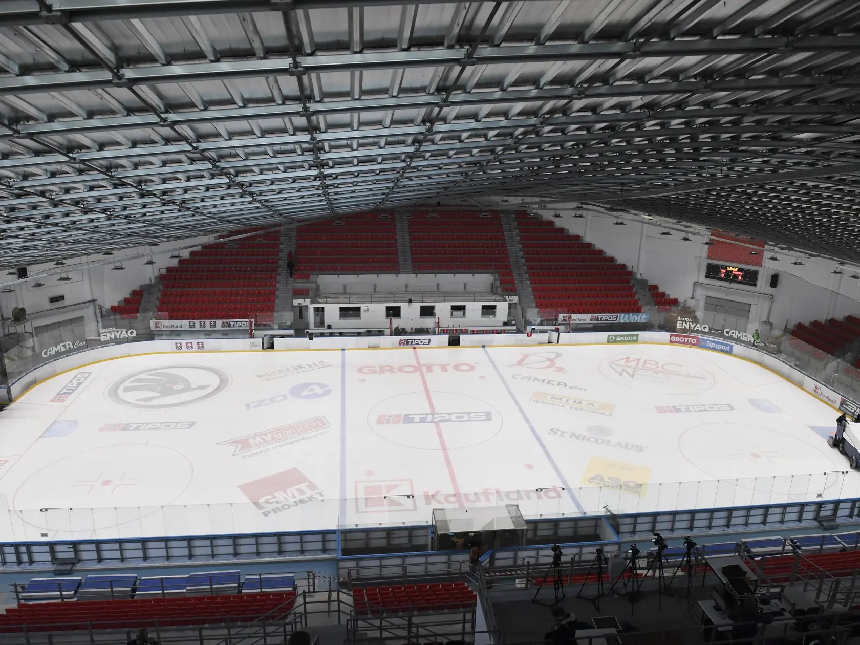 V Prešove 24. septembra 2021 slávnostne otvorili zimný štadión pred začiatkom hokejovej extraligy. FOTO TASR – František Iván