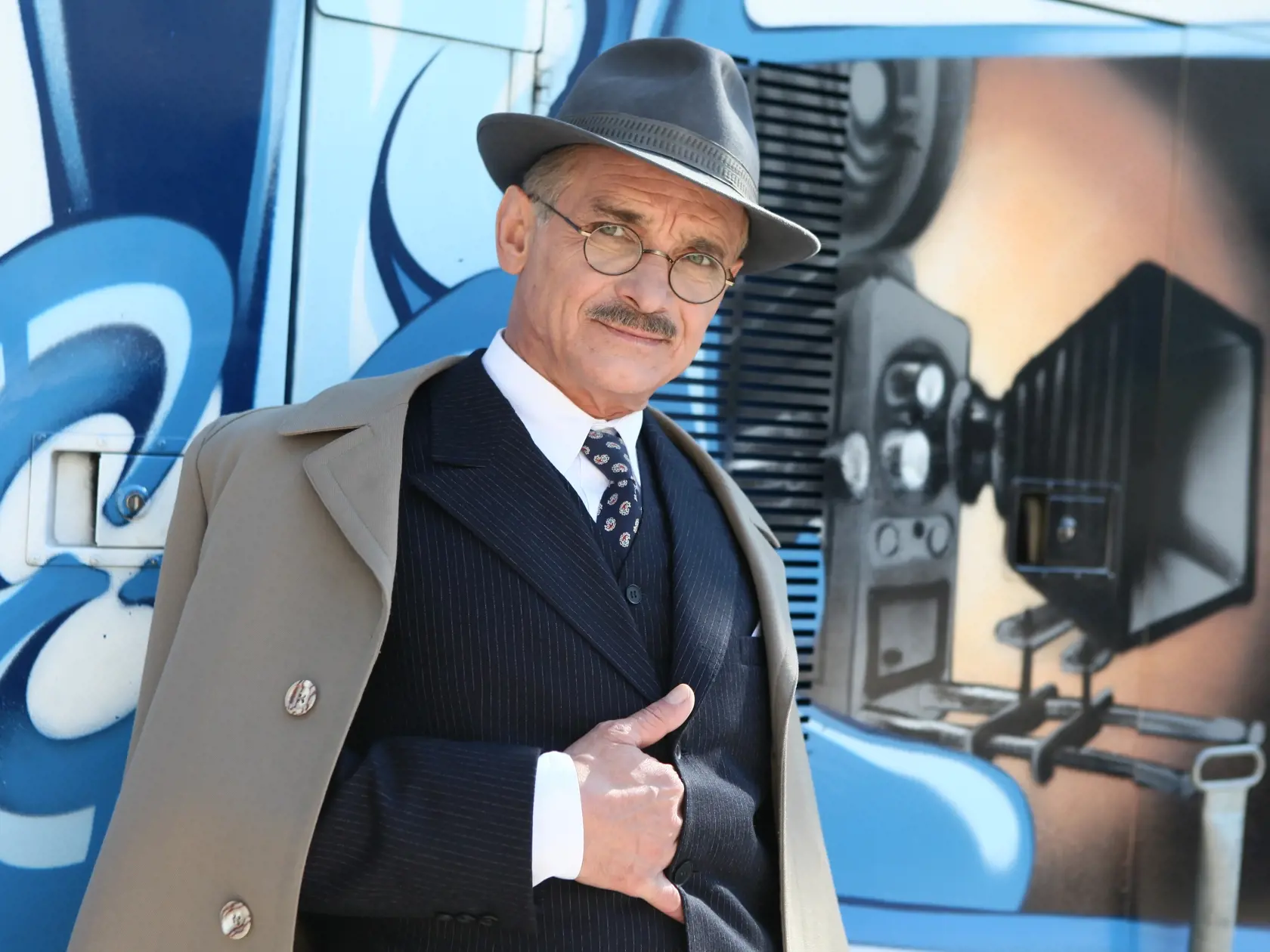 natáčanie filmu Masaryk - na placi ako bohovia, jeden natáčací den v Bratislave, herci: Oldřich Kaiser, Ján Jackuliak, Ján Grešo,
