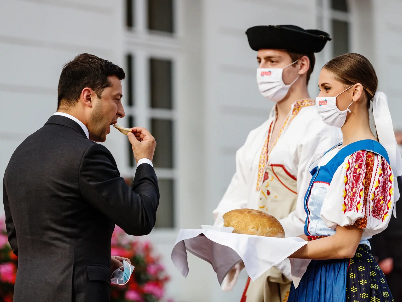 Na pozvanie prezidentky SR Zuzany Čaputovej  pricestoval vo štvrtok 24. septembra 2020 na oficiálnu návštevu Slovenska ukrajinský prezident Volodymyr Zelenskyj.