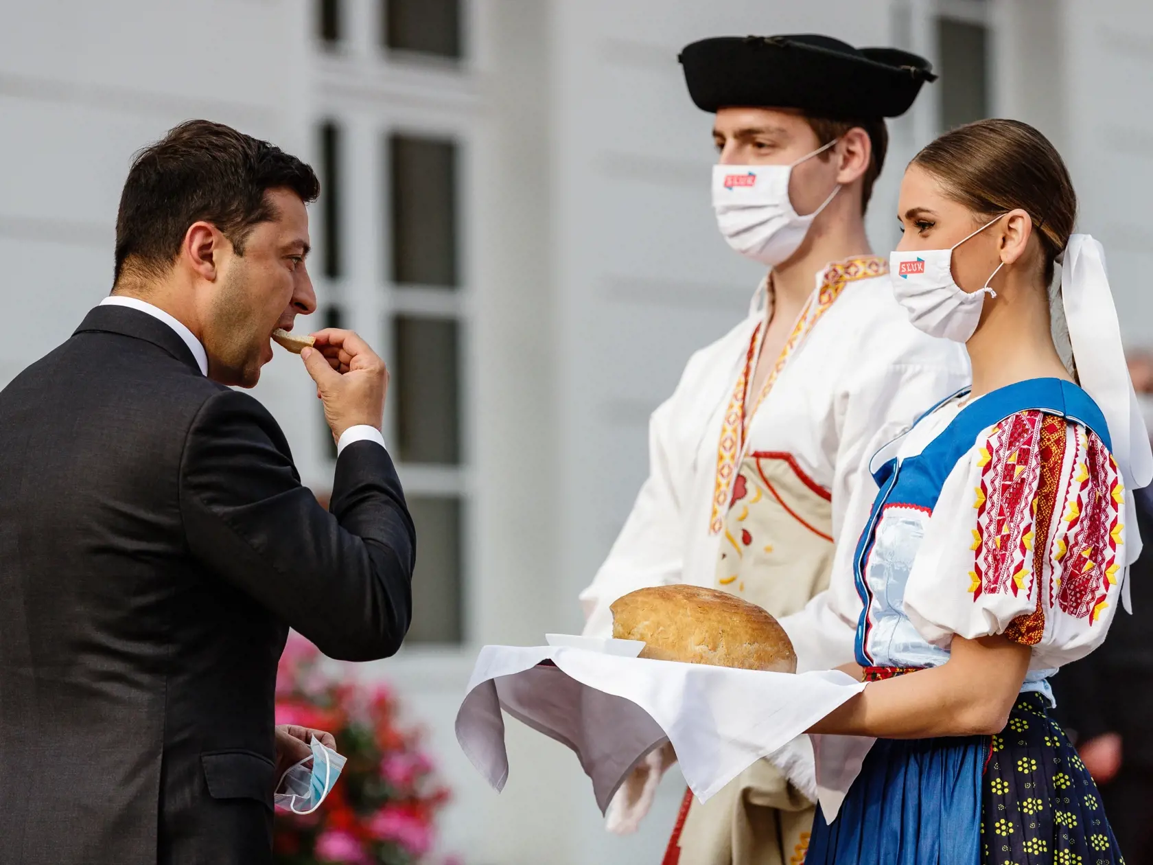Na pozvanie prezidentky SR Zuzany Čaputovej  pricestoval vo štvrtok 24. septembra 2020 na oficiálnu návštevu Slovenska ukrajinský prezident Volodymyr Zelenskyj.