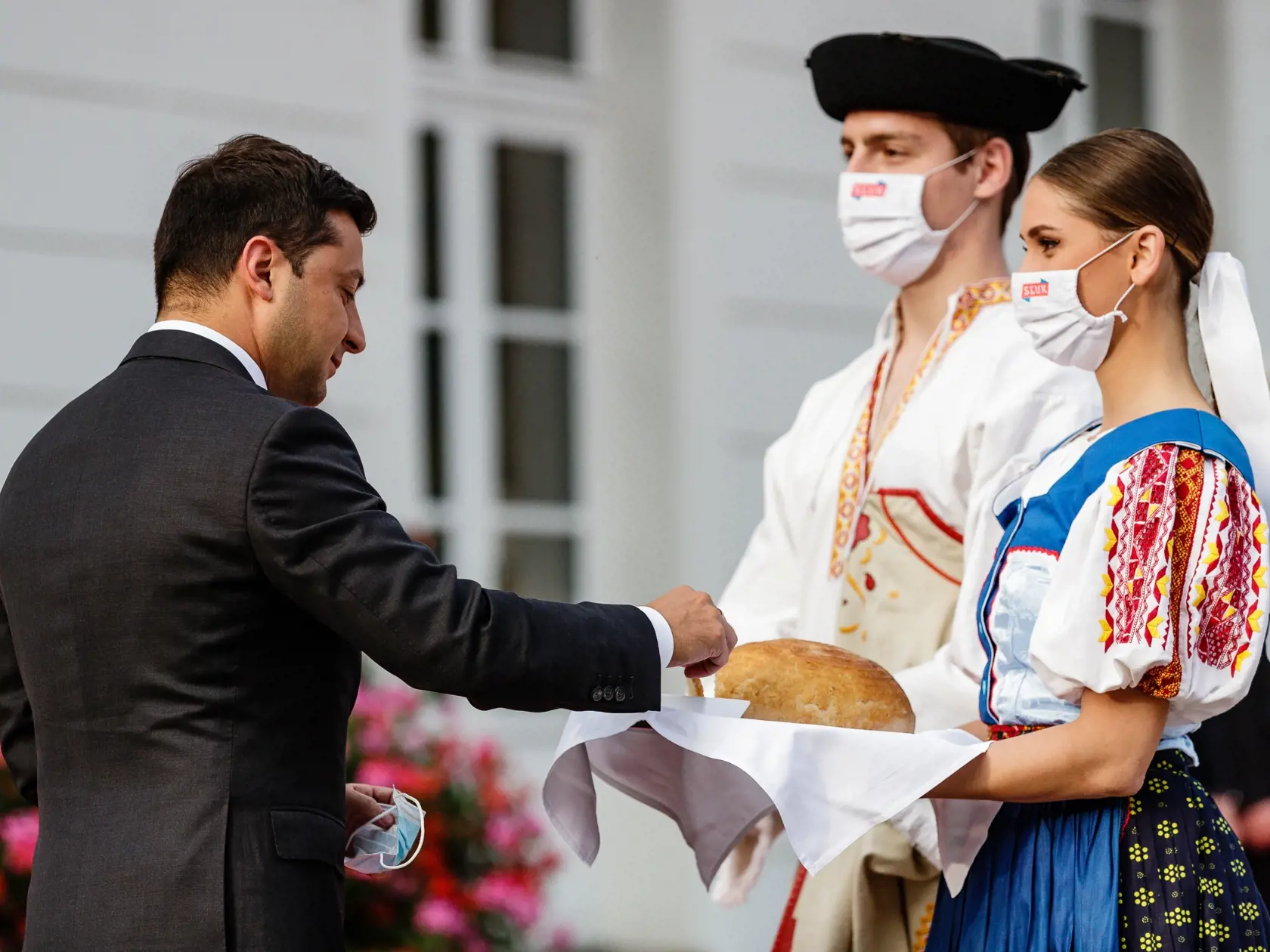 Na pozvanie prezidentky SR Zuzany Čaputovej  pricestoval vo štvrtok 24. septembra 2020 na oficiálnu návštevu Slovenska ukrajinský prezident Volodymyr Zelenskyj.