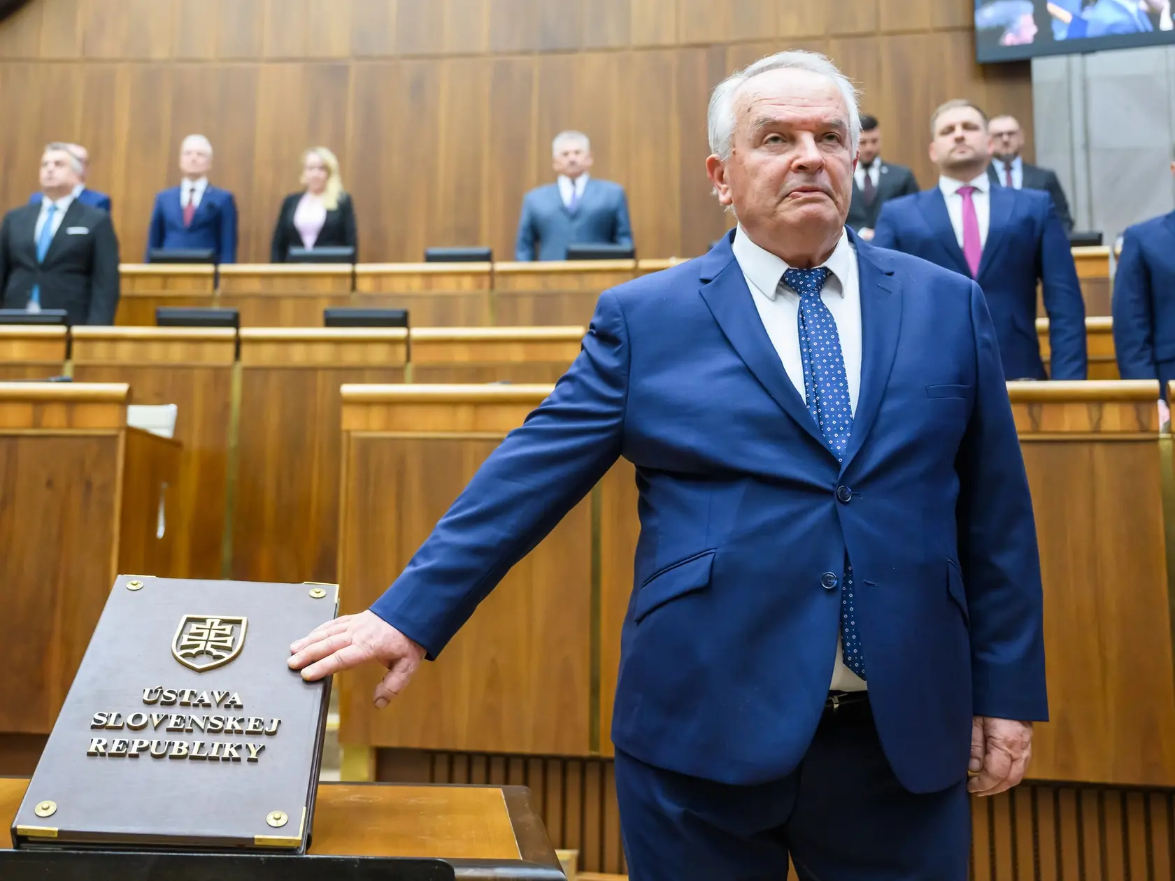 Na snímke náhradník Miroslav Radačovský (SNS) skladá poslanecký sľub počas 33. schôdze NR SR v Bratislave 25. marca 2025. FOTO TASR - Jaroslav Novák