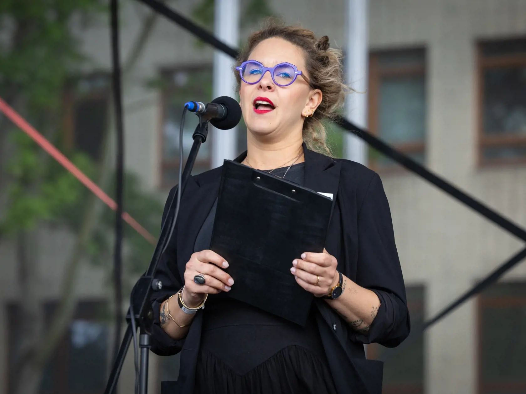 Ruky preč od RTVS - protestné verejné zhromaždenie organizované politickou stranou Progresívne Slovensko na podporu súčasného vedenia a zamestnancov verejnoprávnej televízie a rozhlasu na Slovensku. Na snímke je Kristína Tormová.