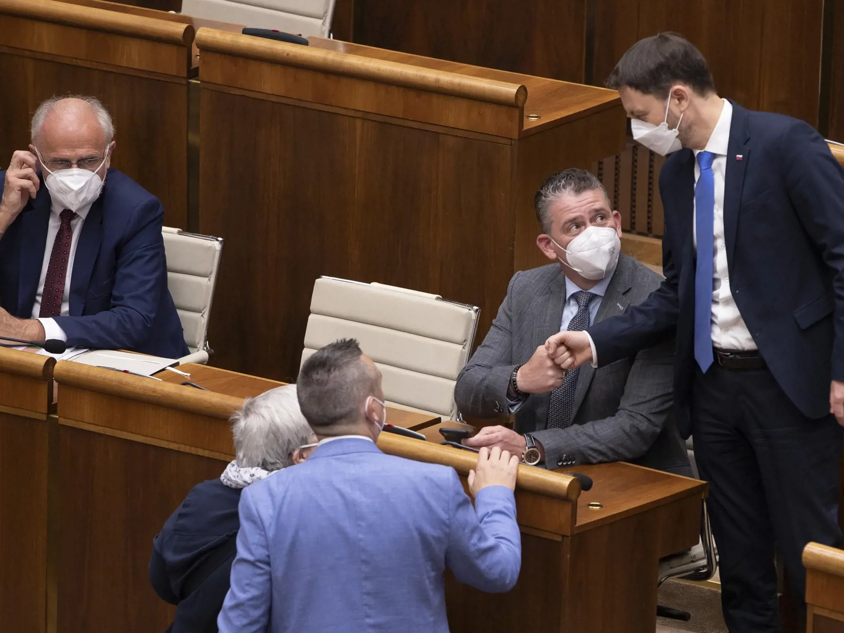 29. schôdza Národnej rady SR, na ktorej bol okrem iného prerokovaný aj poslanecký návrh vyslovenia nedôvery členovi vlády SR Márii Kolíkovej poverenej riadením Ministerstva spravodlivosti Slovenskej republiky.