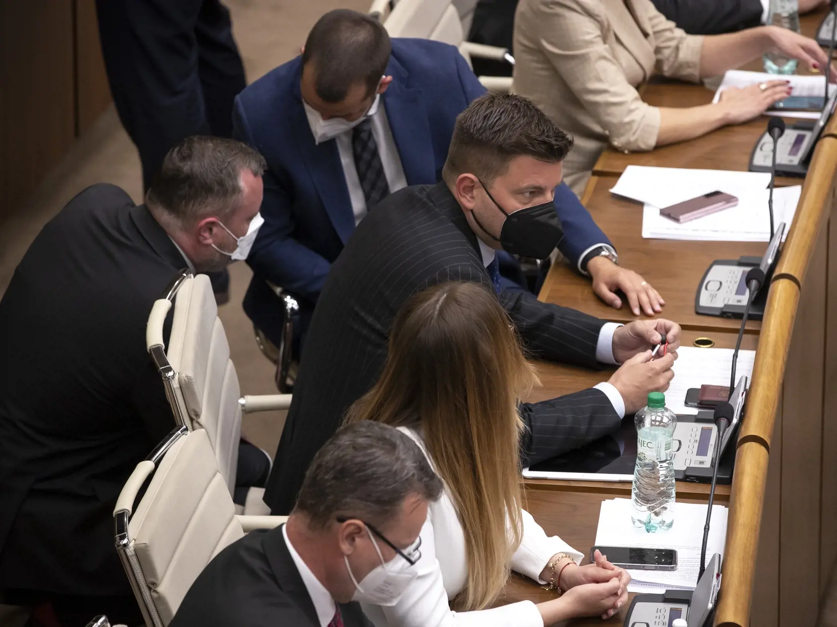 29. schôdza Národnej rady SR, na ktorej bol okrem iného prerokovaný aj poslanecký návrh vyslovenia nedôvery členovi vlády SR Márii Kolíkovej poverenej riadením Ministerstva spravodlivosti Slovenskej republiky.