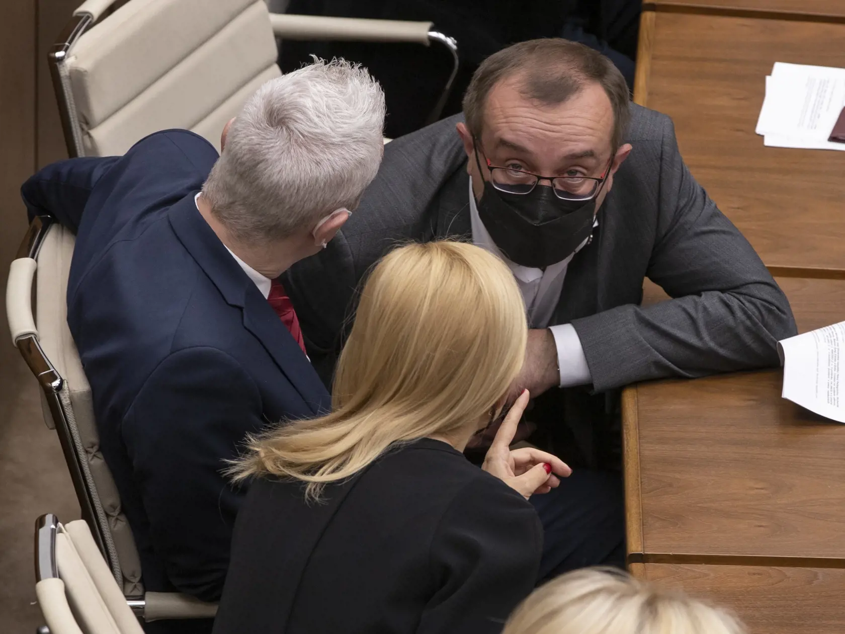 29. schôdza Národnej rady SR, na ktorej bol okrem iného prerokovaný aj poslanecký návrh vyslovenia nedôvery členovi vlády SR Márii Kolíkovej poverenej riadením Ministerstva spravodlivosti Slovenskej republiky.
