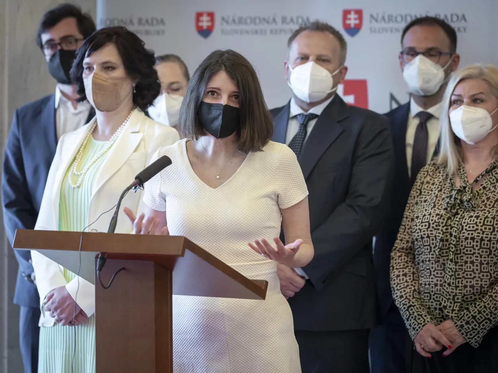 29. schôdza Národnej rady SR, na ktorej bol okrem iného prerokovaný aj poslanecký návrh vyslovenia nedôvery členovi vlády SR Márii Kolíkovej poverenej riadením Ministerstva spravodlivosti Slovenskej republiky.