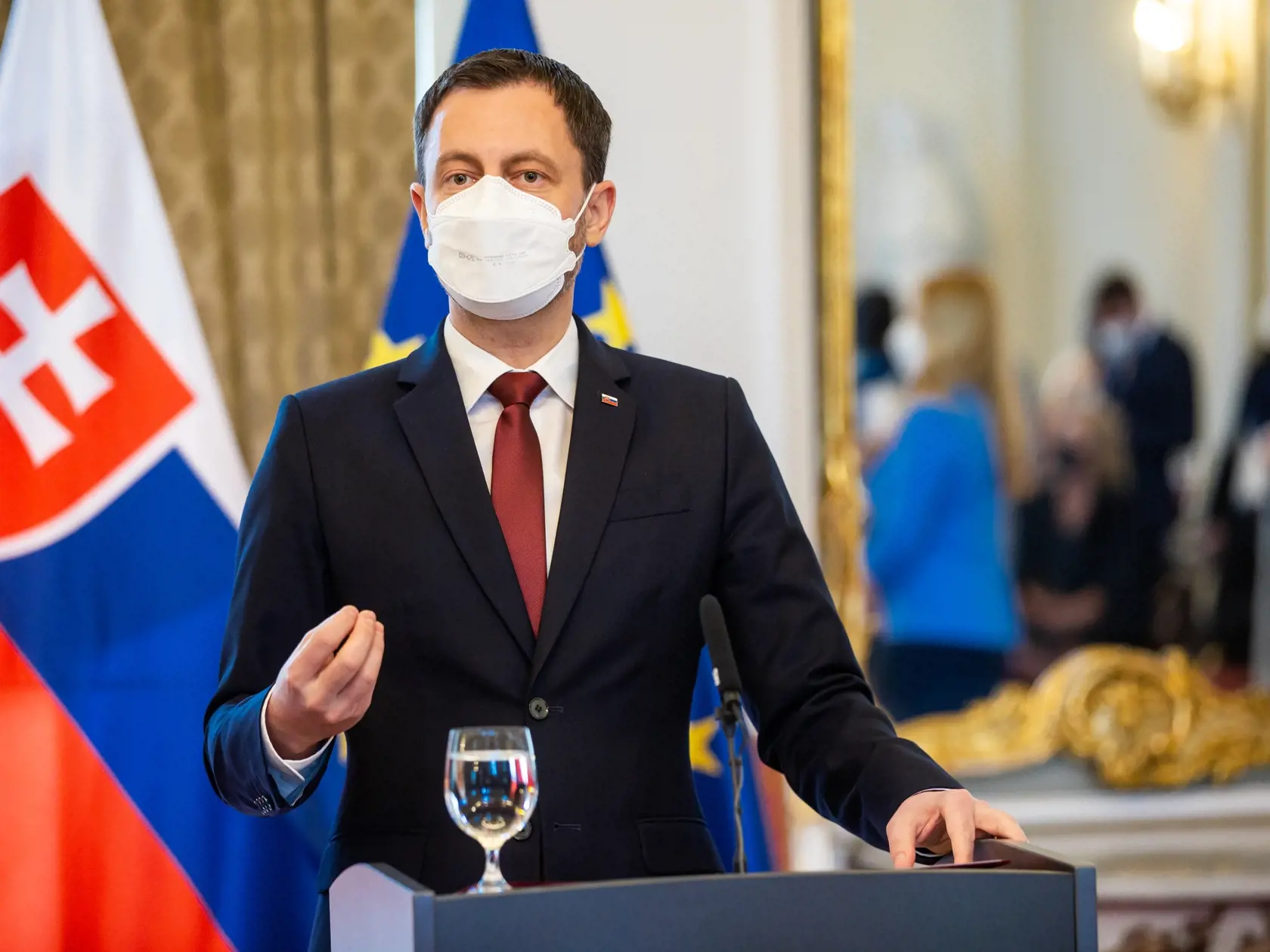 Český premiér Petr Fiala na svojej prvej oficiálnej zahraničnej návšteve na Úrade vlády SR Bratislave. Na snímke Eduard Heger.
