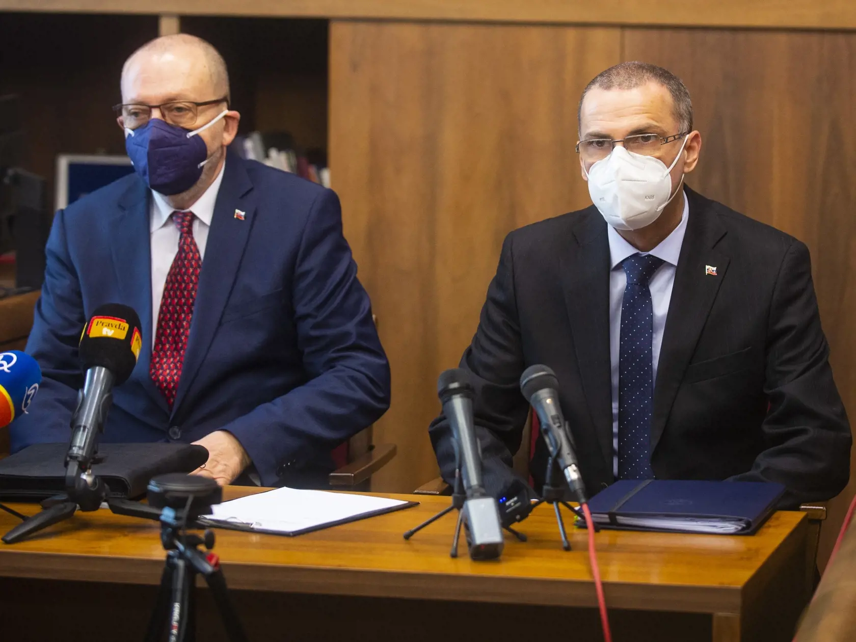 Kroky generálneho prokurátora čoraz častejšie kritizujú členovia koalície, s výnimkou Sme rodina.
