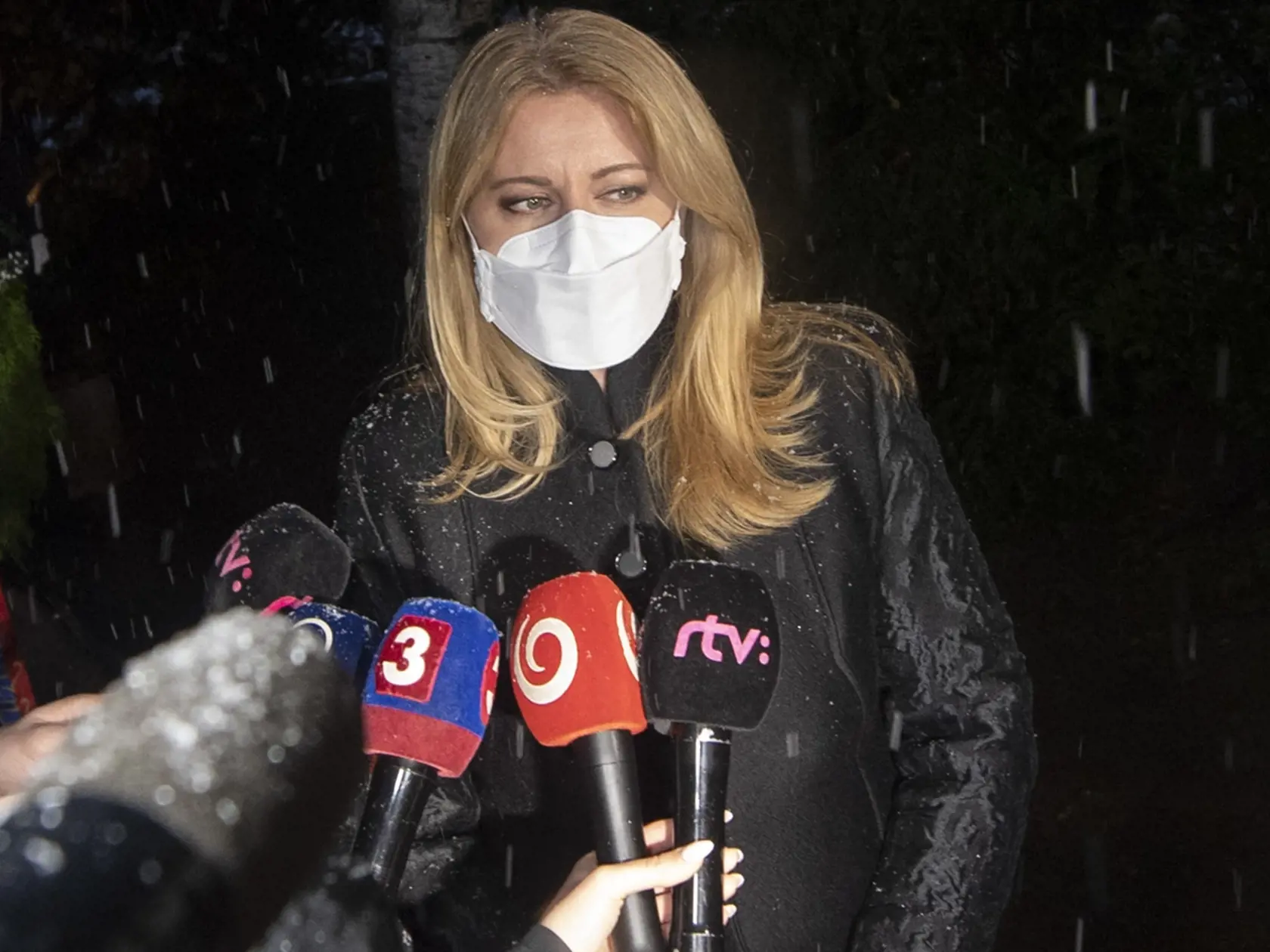 Prezidentská kancelária sa ohradila voči videu, ktoré na sociálnych sieťach šíri poslanec Ľuboš Blaha (Smer-SD).