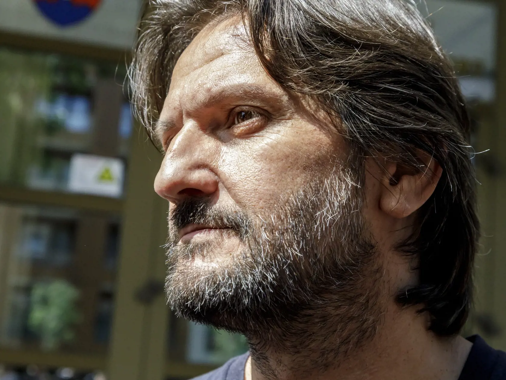 Jeho oponent v diskusii, člen predsedníctva Smeru-SD Robert Kaliňák spochybnil opodstatnenie samotnej zmluvy, v ktorej navyše vidí rozpor s Ústavou SR.