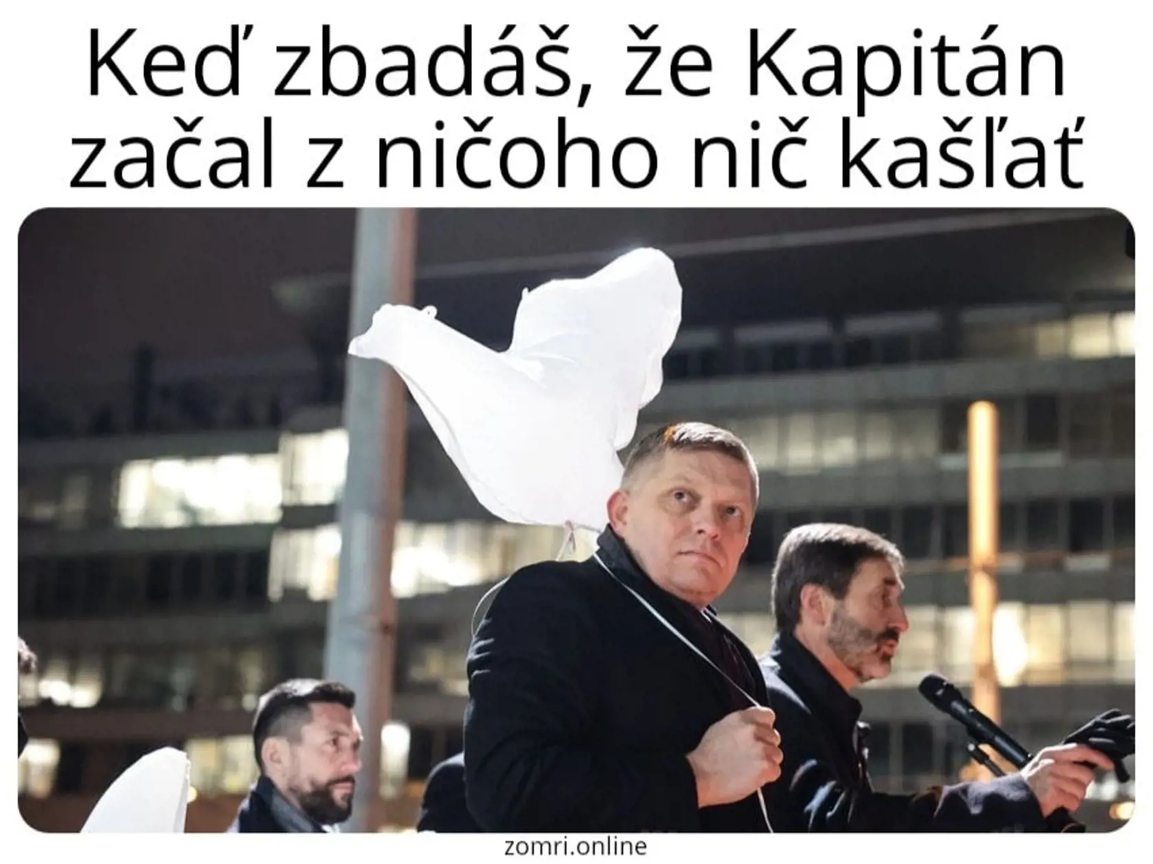 Andrej Danko informoval, že po veľkom proteste v Bratislave, ktorú organizoval Smer-SD, dostal covid. "Je to šialená choroba. Vyjadrujem obrovskú úctu každému, kto to prekonal," konštatoval Danko v statuse.
