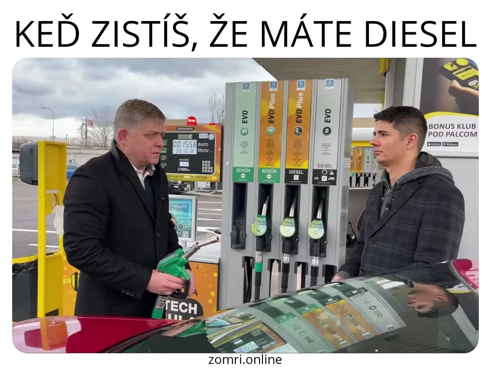 Video Roberta Fica o tankovaní v Poľsku zaujalo memečkárov.
