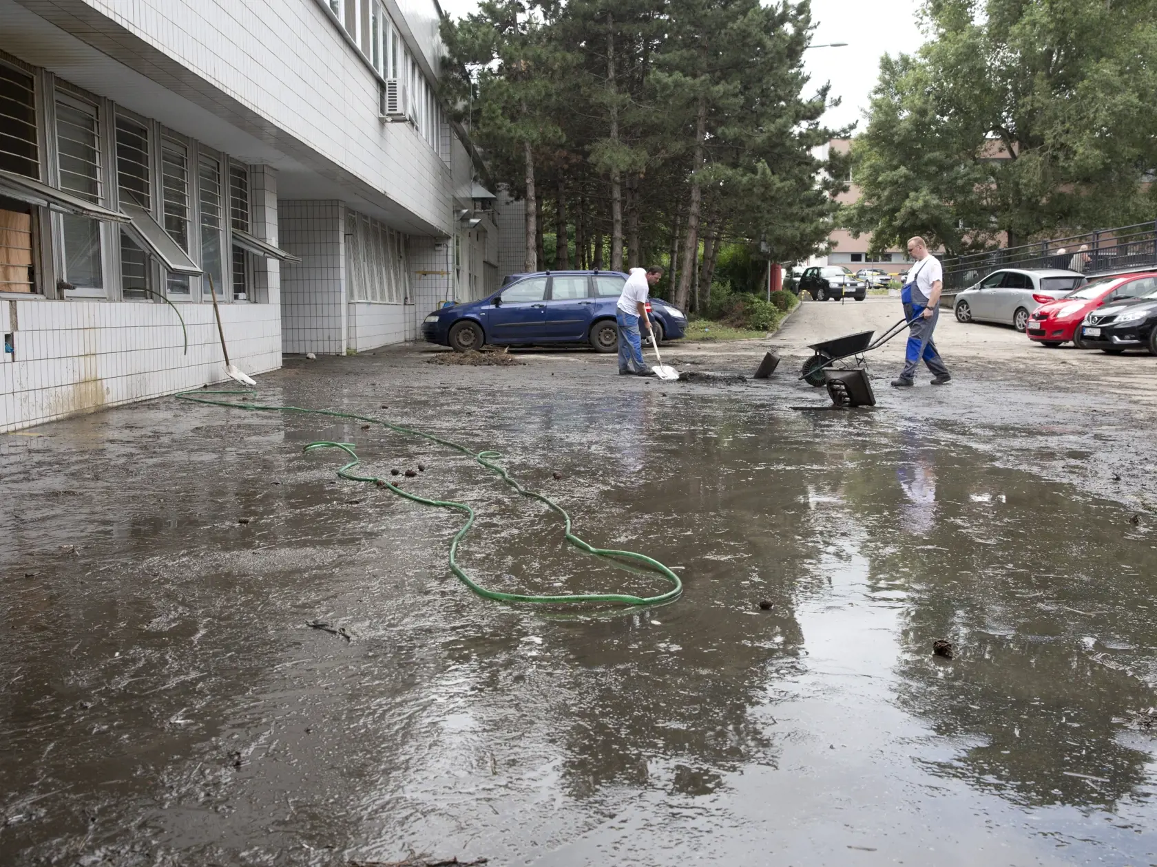 Ružinov nemocnica
Na snímke následky zatopeného suterénu v lôžkovej časti nemocnice