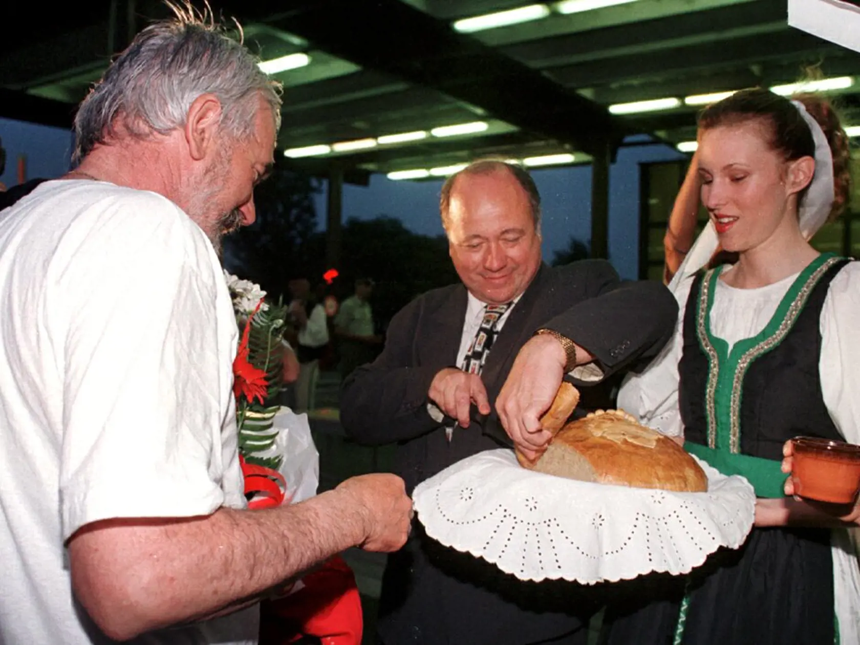 Hudec sa politike začal venovať po roku 1989.