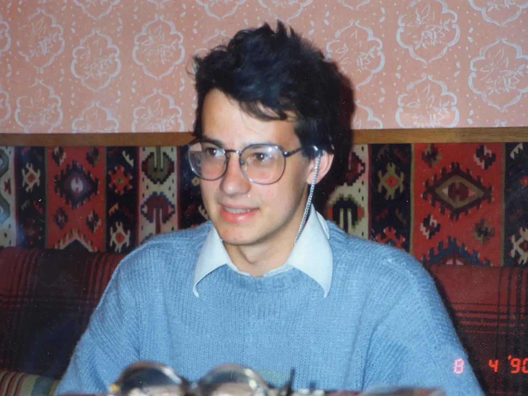 Roman Slušný v roku 1990. Novinár bol aktívny na sociálnej sieti, aj pár hodín pred smrťou uverejnil viaceré príspevky.