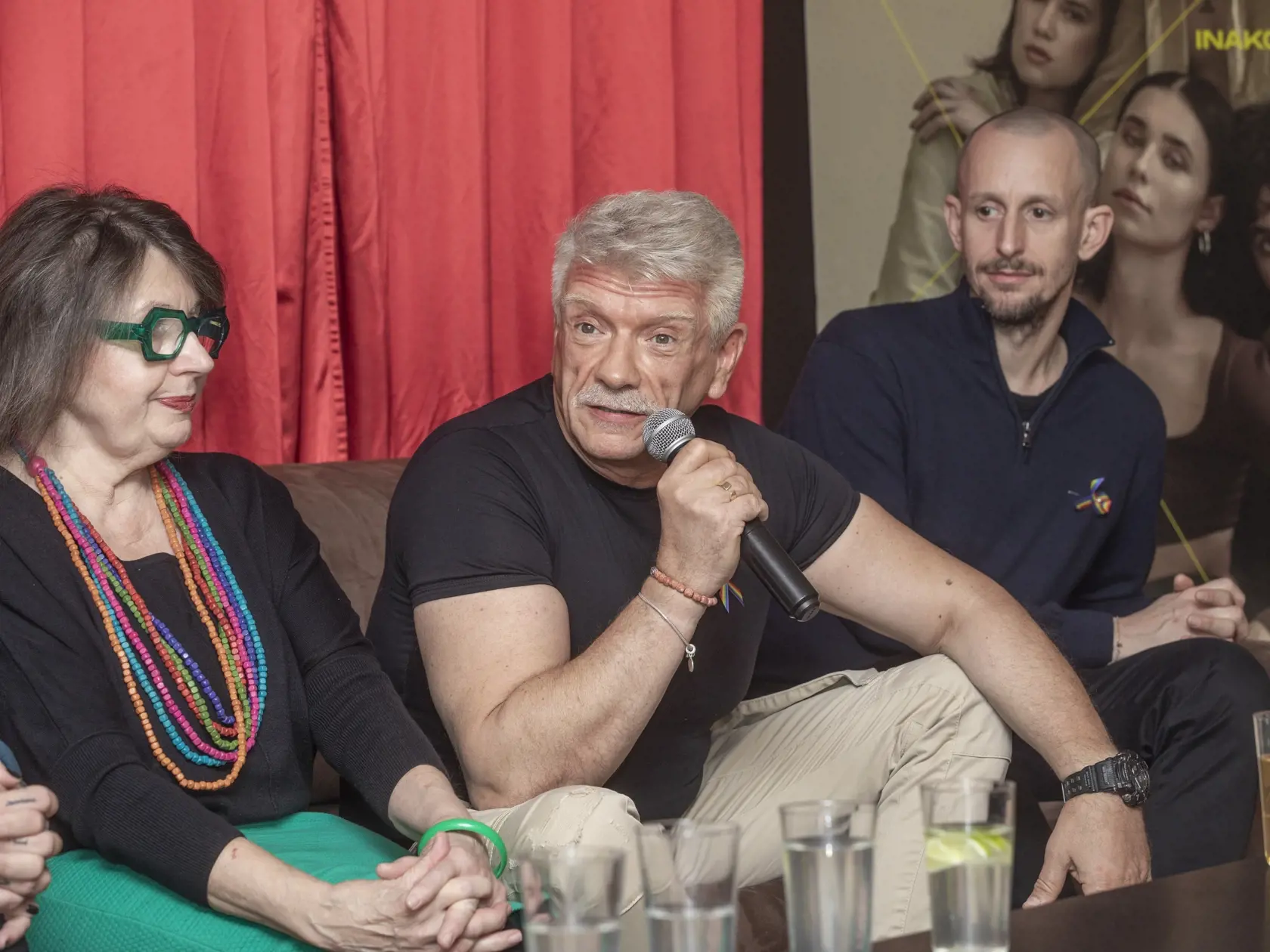 Na snímke je tlačová konferencia filmového festivalu inakosti. Sedemnásty ročník bude patriť k najväčším vo svojej histórii. Na fotke je Zuzana Kronerová, Richard Stanke a Roman Samotný, majiteľ Teplárne.