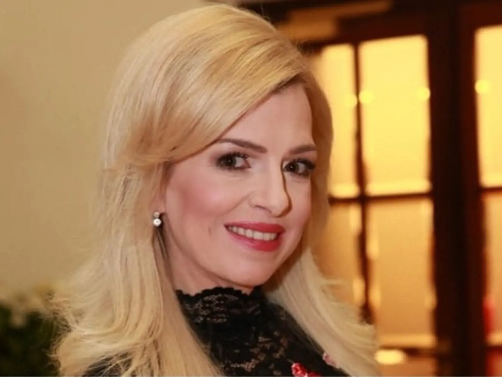 Verili by ste, že takto kedysi vyzerala moderátorka a dvojnásobná mamina Zlatica Švajdová Puškárová? Ani my nie! Našťastie, dnes je to pre ňu len zlá spomienka.