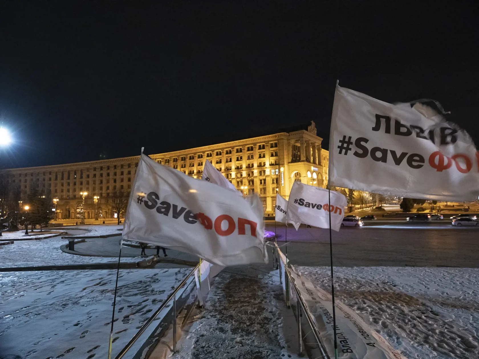 Na hlavnom námestí Kyjeva Majdane stojí stan demonštrantov. Aktivisti protestujú proti zákonu o zvyšovaní daní pre živnostníkov