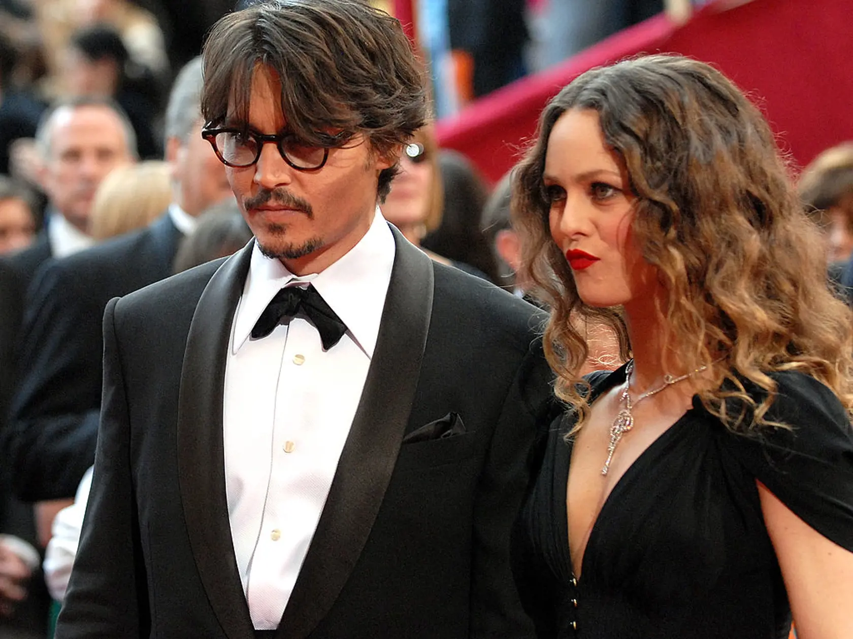 HOLLYWOOD - FEBRUARY 24:  Johnny Depp and Vanessa Paradis arrive at the 80th annual Academy Awards at the Kodak Theatre on February 24, 2008 in Los Angeles, California.  (Photo by Bob Riha Jr/WireImage) 