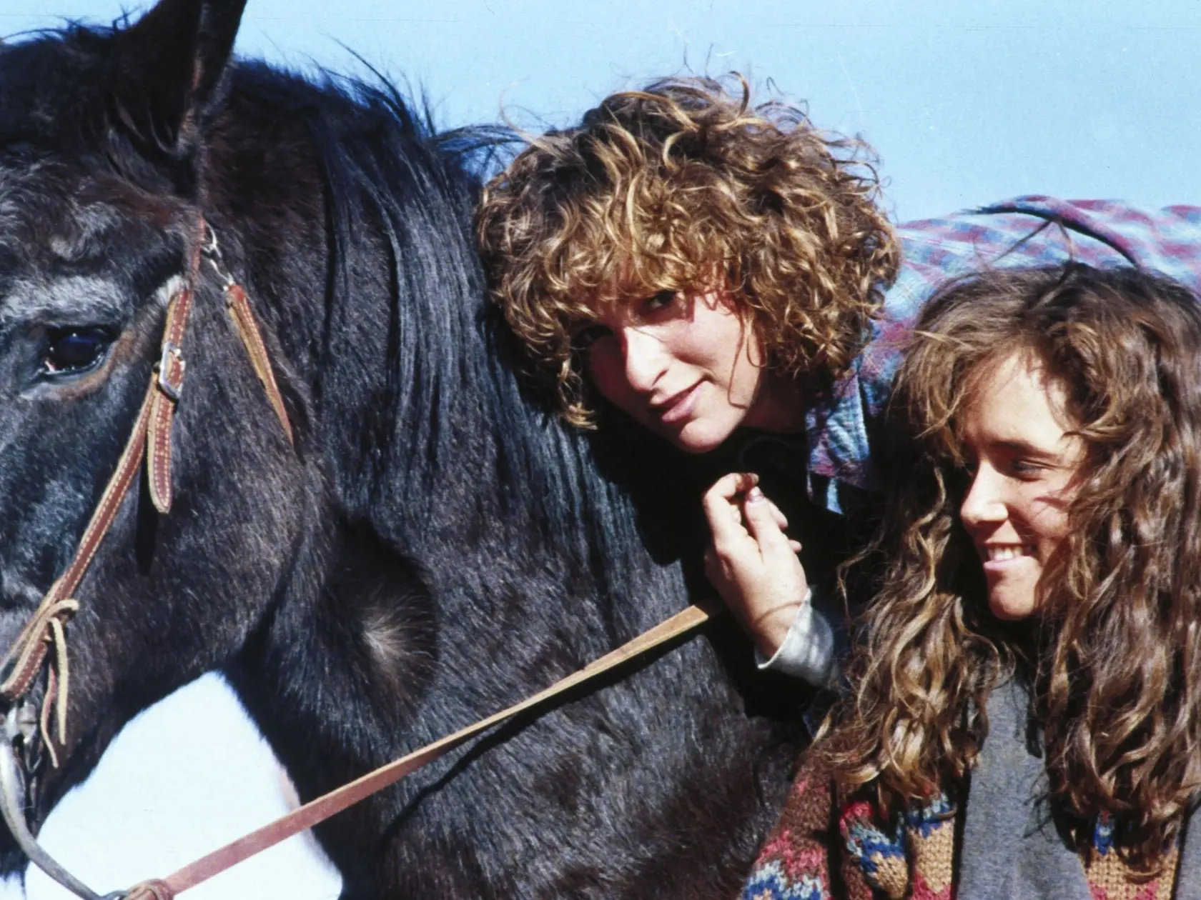 Jennifer (vľavo) vo filme Red Dawn v roku 1984. 