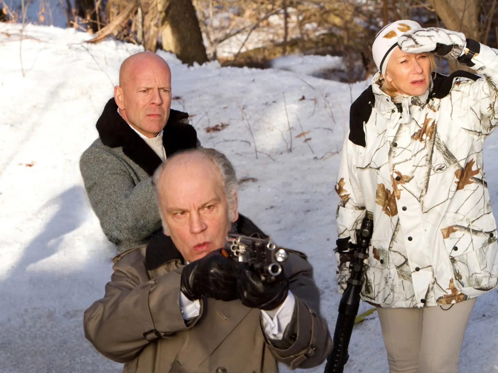 Bruce Willis vo filme Red spolu s Johnom Malkovichom a Helen Mirren
