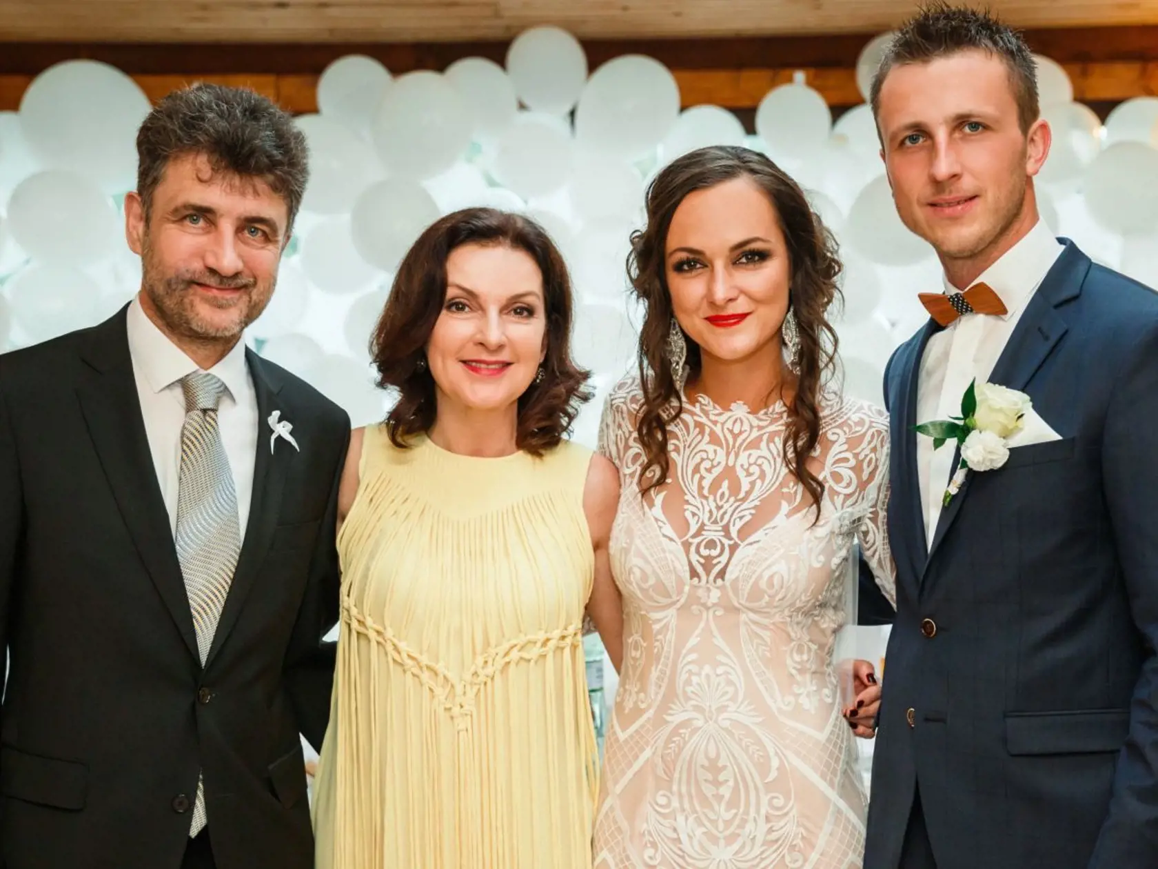 Na svadbe Niky bola ako hosť jej kamarátka Beáta Dubasová s manželom.