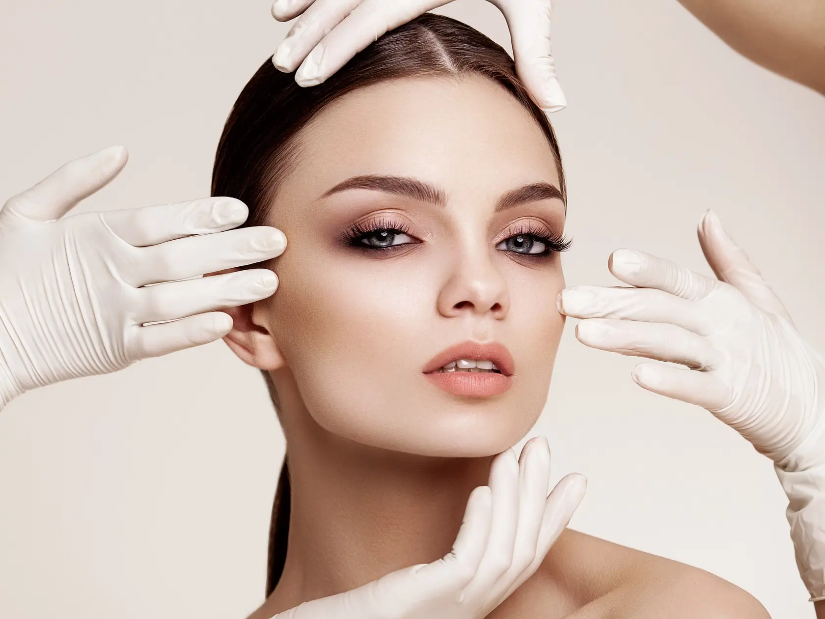 Mnohé ženy, ktoré zavítajú na kliniku plastickej chirurgie v Amerike, žiadajú, aby ich "prerobili" na jej obraz.