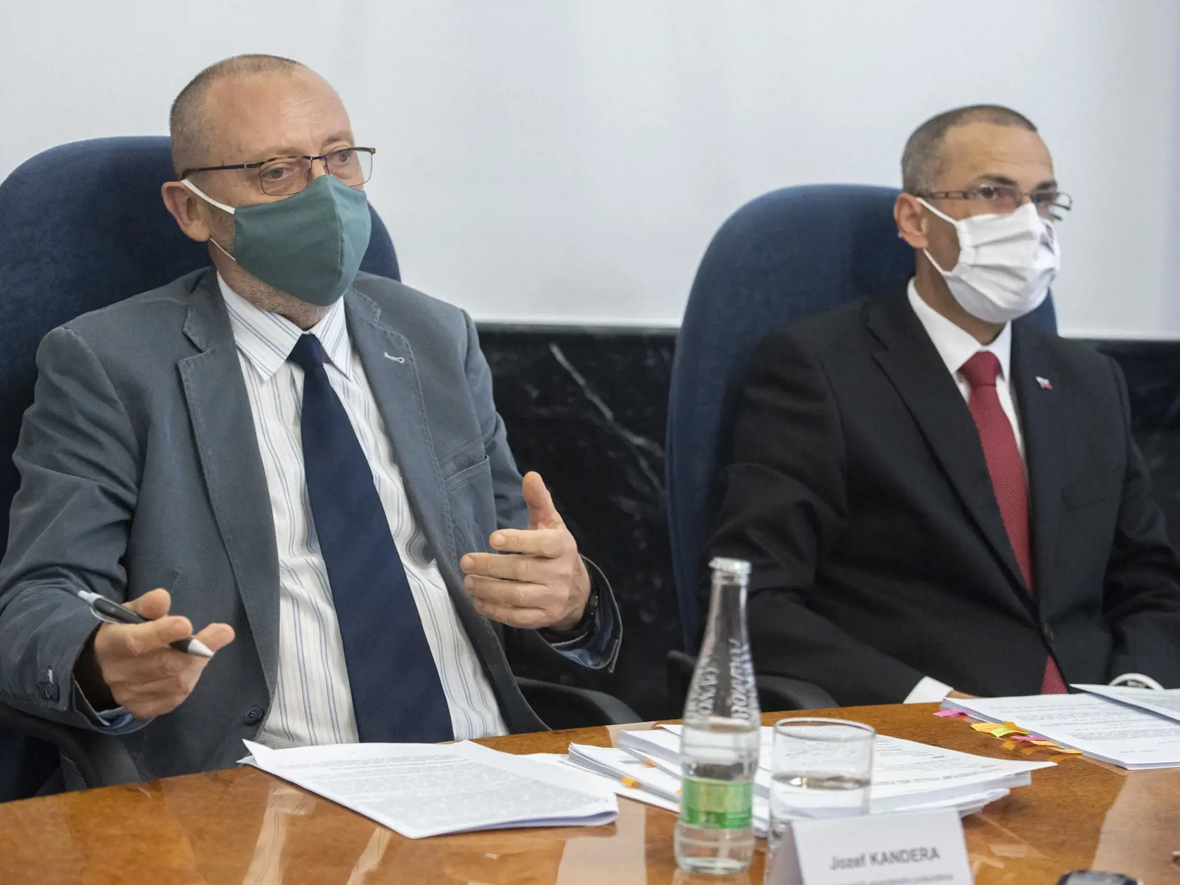 Na snímke vpravo generálny prokurátor SR Maroš Žilinka a vľavo námestník generálneho prokurátora SR Jozef Kadera počas vyhlásenia 2. septembra 2021 v Bratislave. FOTO TASR – Martin Baumann