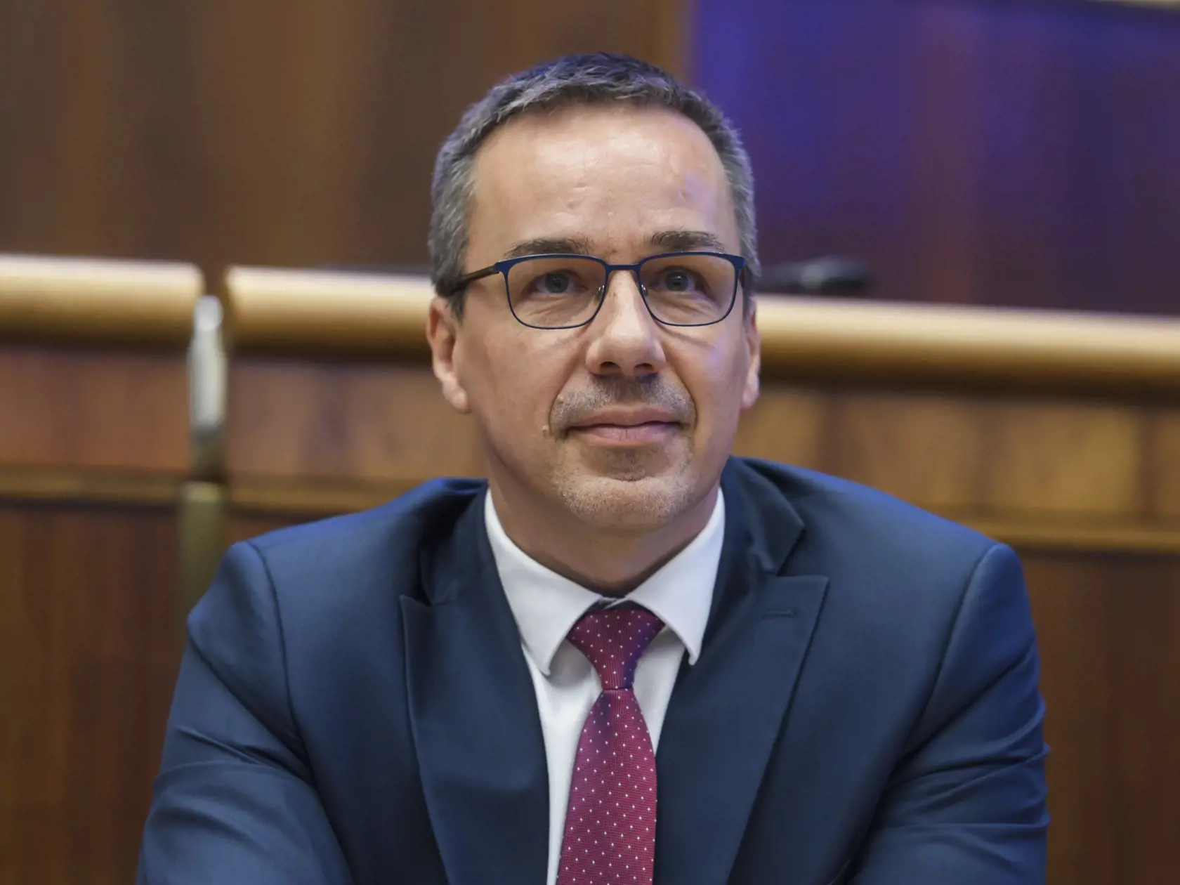 Na snímke minister práce, sociálnych vecí a rodiny SR Erik Tomáš (Hlas-SD) počas 3. chôdze NRSR k Programovému vyhláseniu vlády (PVV) SR v Bratislave 14. novembra 2023. FOTO TASR - Jaroslav Novák