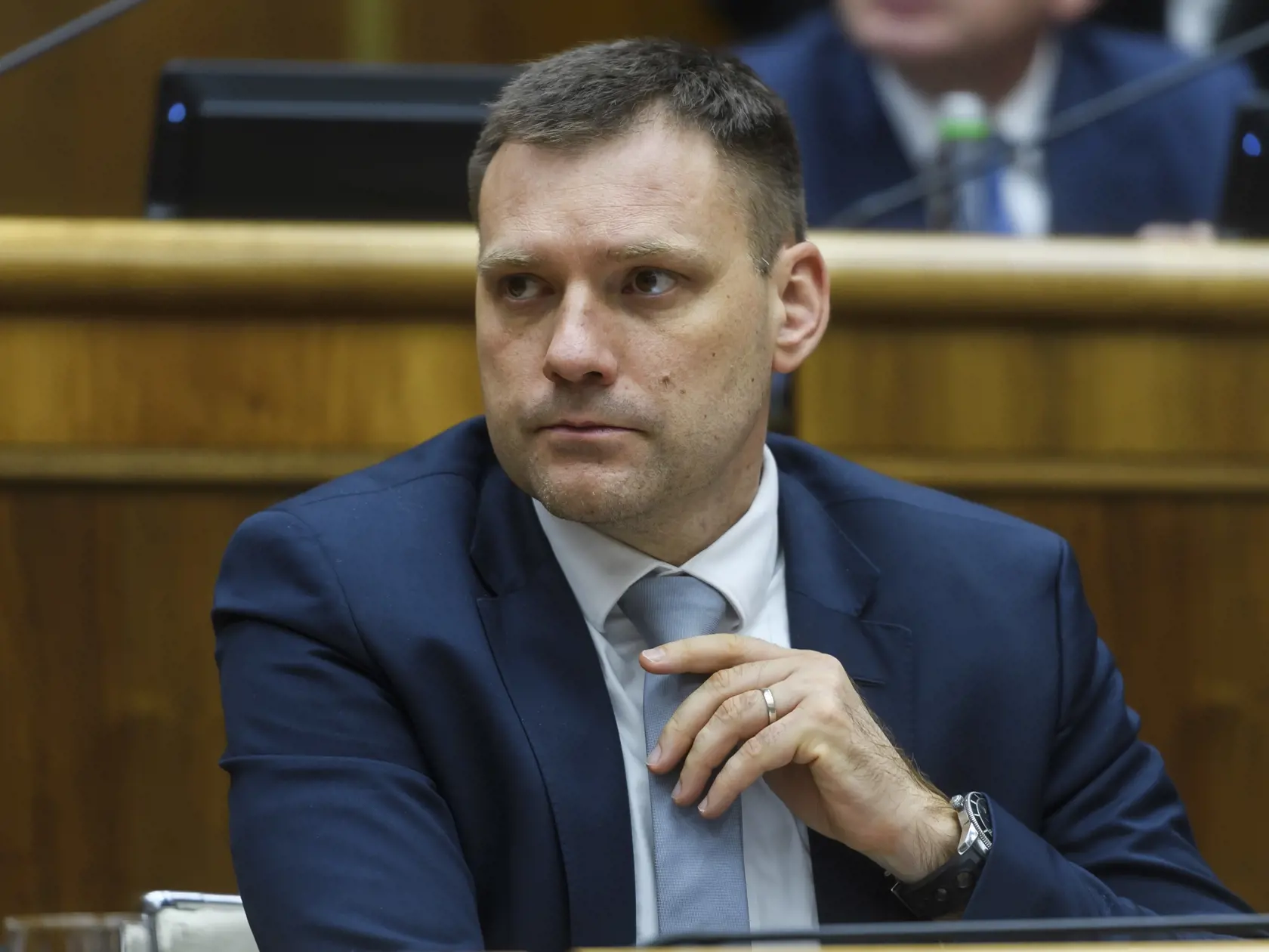 Na snímke podpredseda vlády a minister životného prostredia SR Tomáš Taraba (nominant SNS) počas 3. chôdze NRSR k Programovému vyhláseniu vlády (PVV) SR v Bratislave 14. novembra 2023.