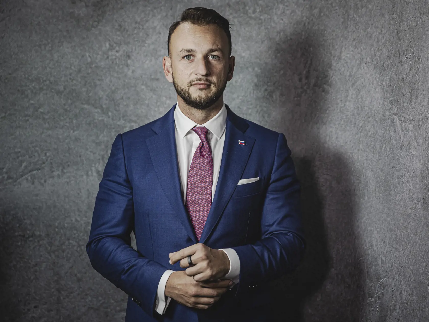 KARTY NA STÔL - MATÚŠ ŠUTAJ EŠTOK