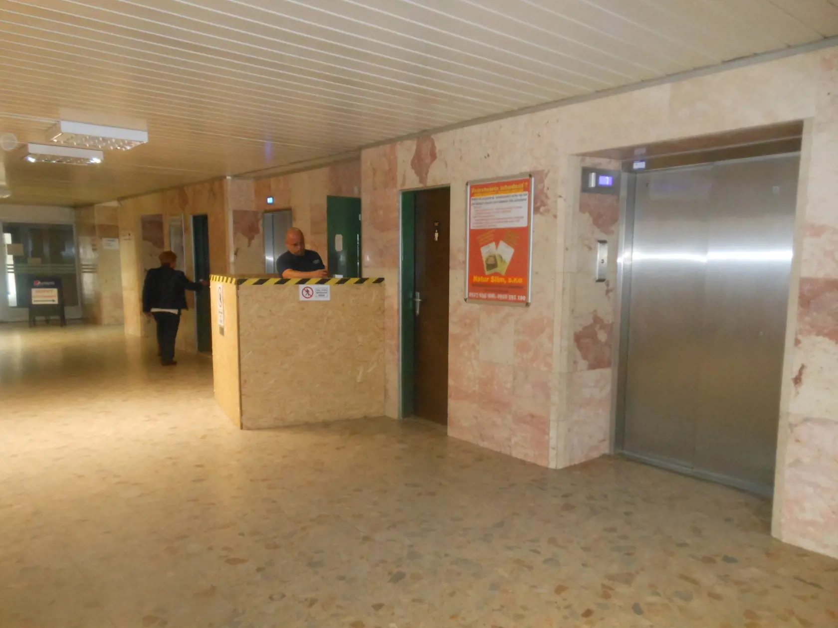 Nákladný výťah v humenskej poliklinike vymenili po nešťastí za nový