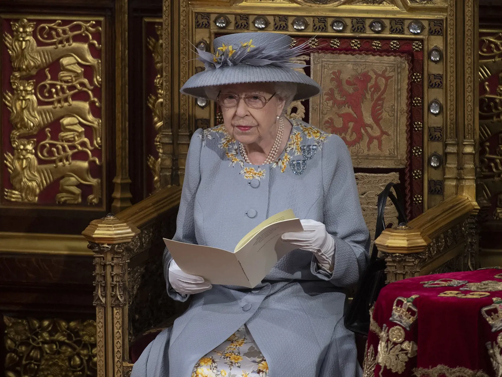 Britská kráľovná Alžbeta II. v utorok uskutočnila prvé významné vystúpenie na verejnosti od pohrebu svojho manžela princa Philipa.
