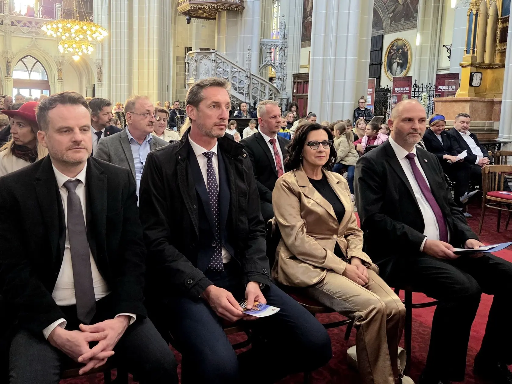 Majerský na zábere s manželkou prežívajú obrovský smútok.