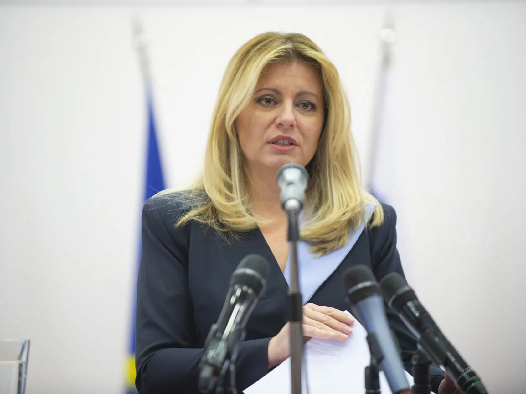 Na snímke prezidentka SR Zuzana Čaputová počas príhovoru na konferencii Pravda, lož a sloboda slova: 30 rokov po páde totality na Fakulte práva Paneurópskej vysokej školy (PVŠ) v Bratislave 14. novembra 2019. FOTO TASR - Jakub Kotian