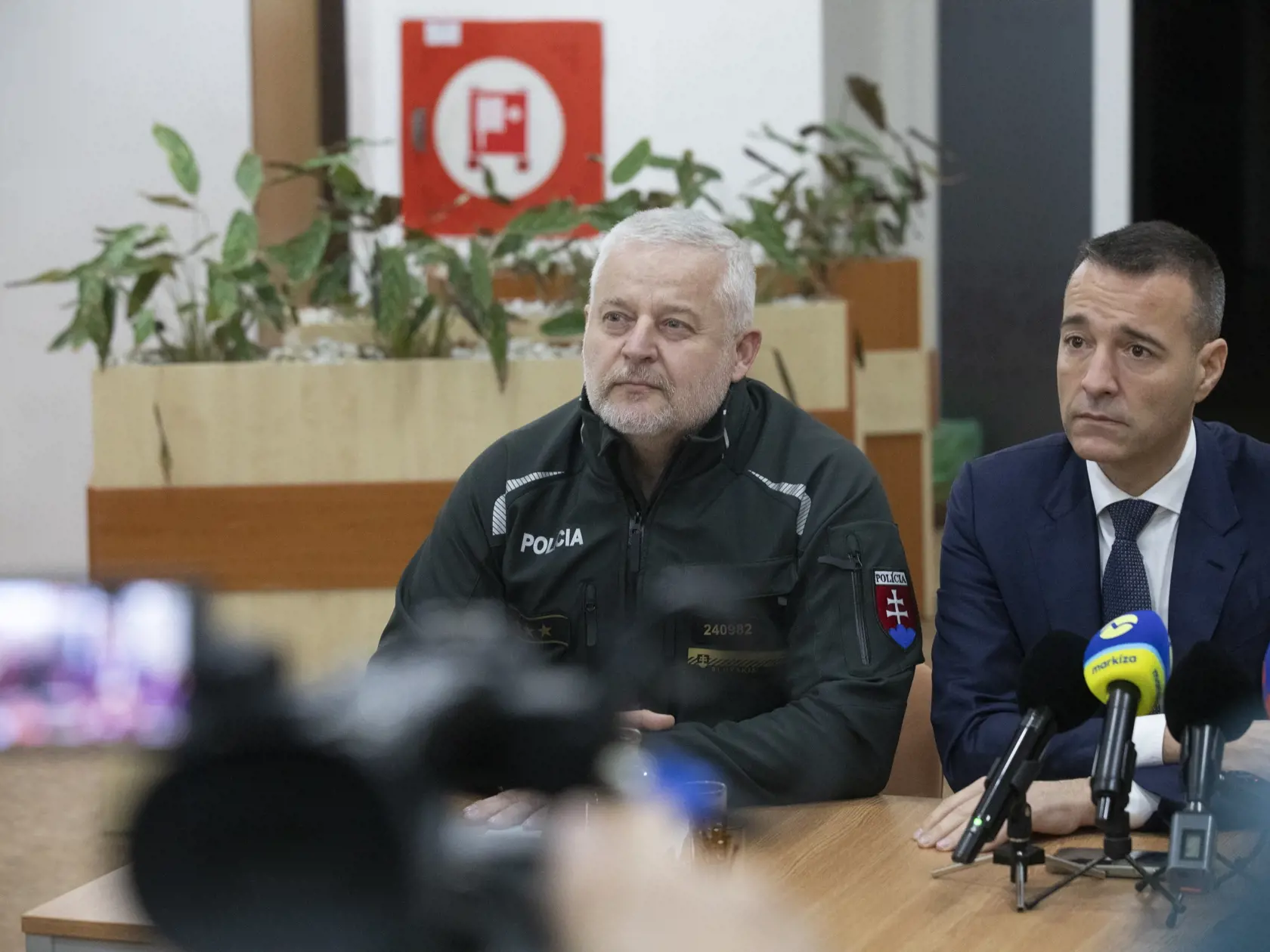 Na snímke je Spišská Stará Ves, kde sa udial útok nožom v miestnom gymnáziu a následná TK ministrov.
Policajný prezident Ľubomír Solák, a Tomáš Drucker.