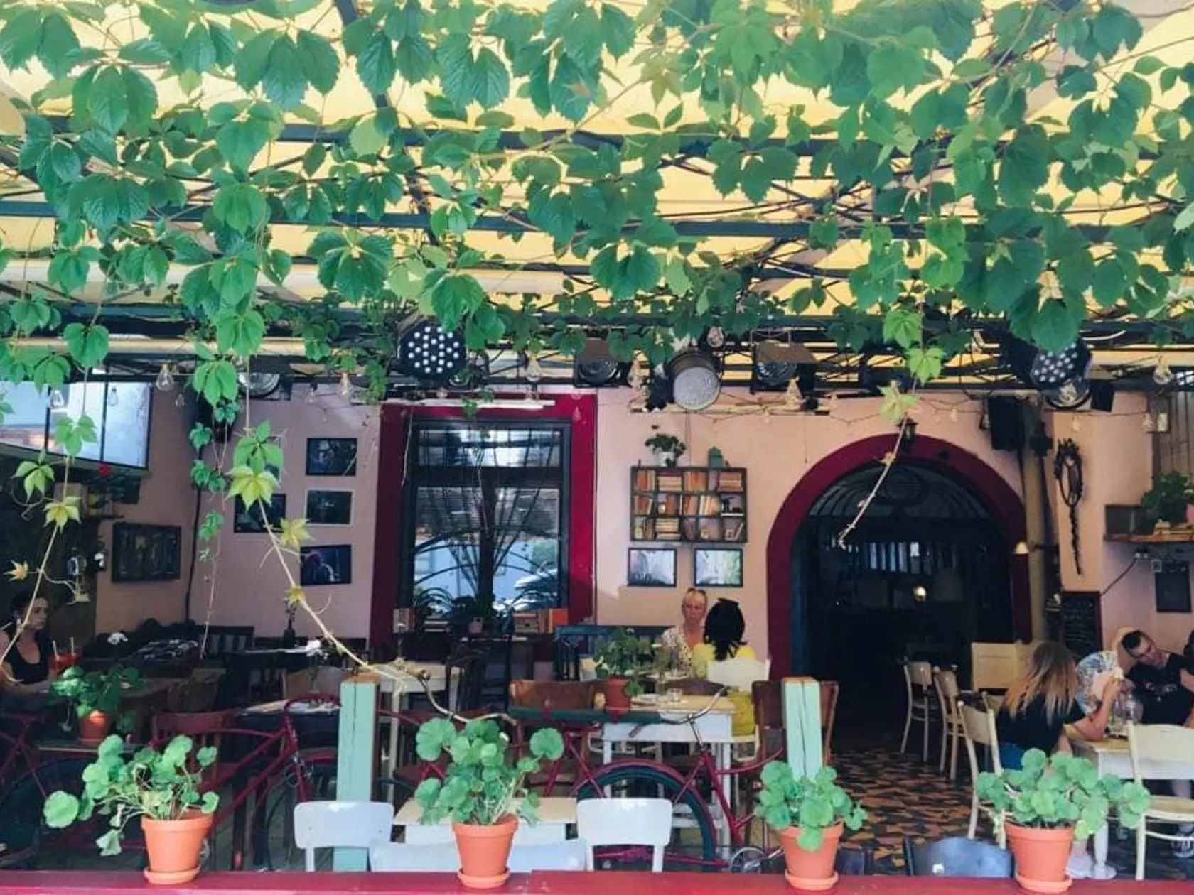 Dublin café.