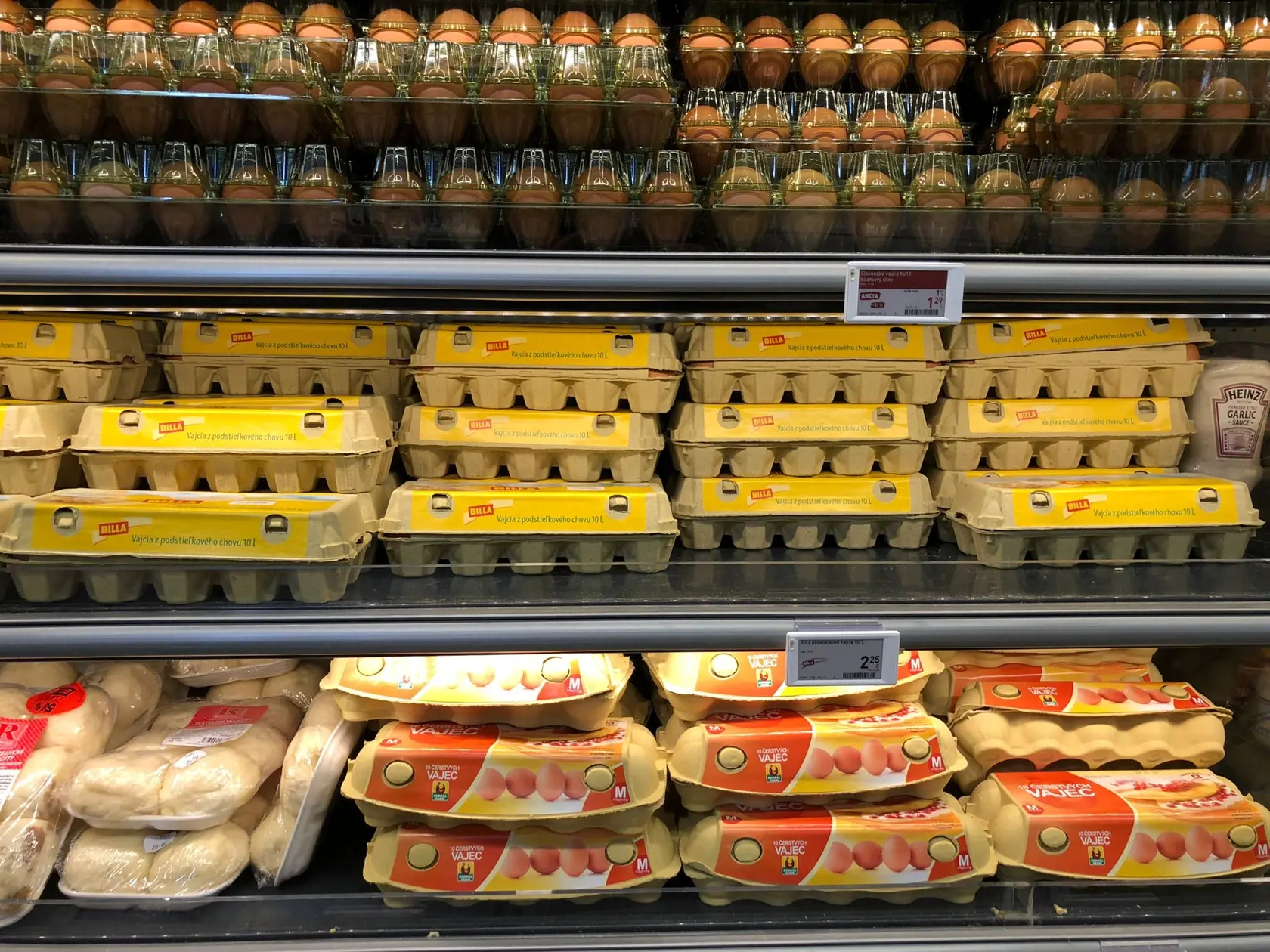 Ceny potravín na Slovensku v predajni Billa.