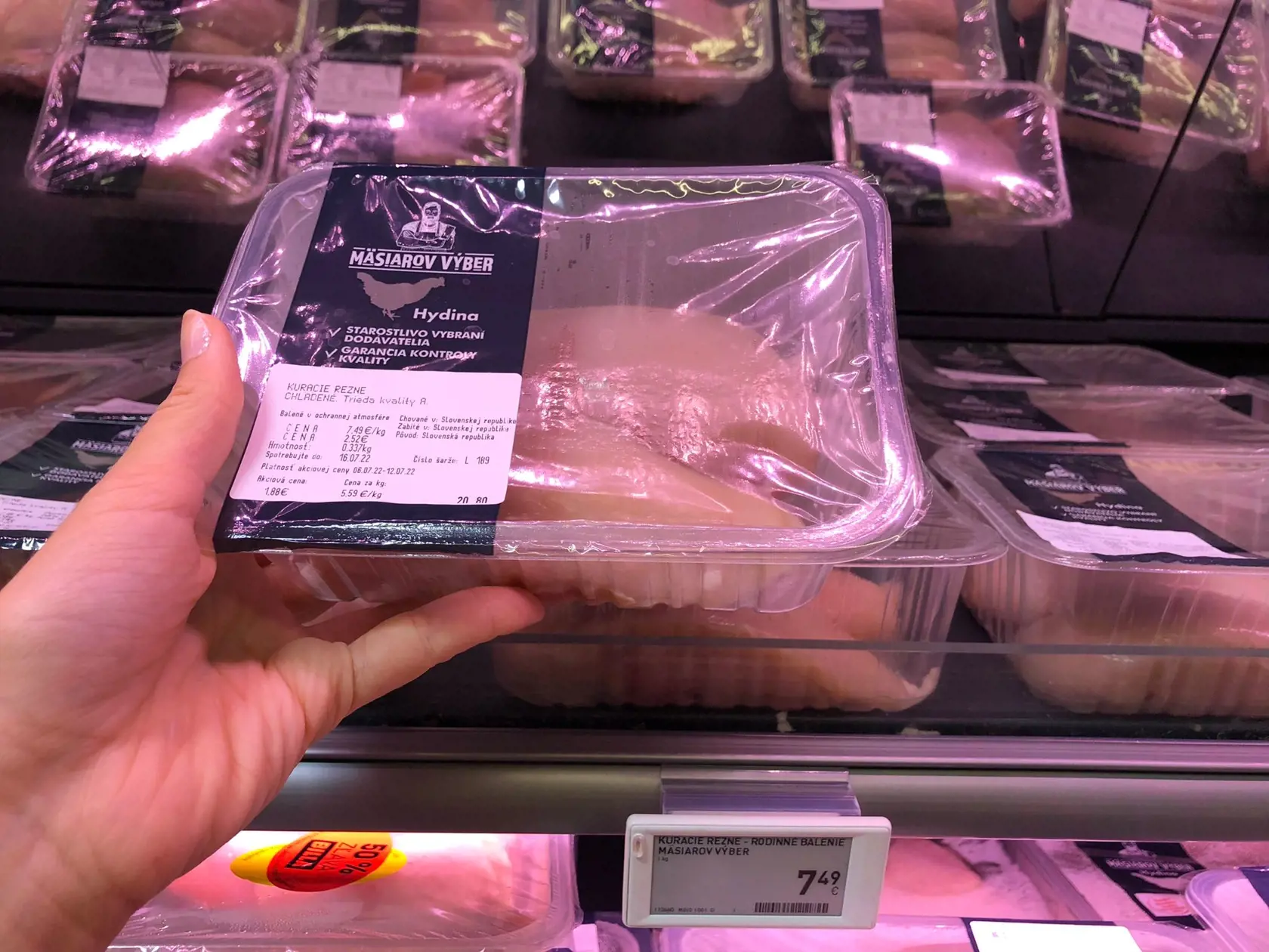 Ceny potravín na Slovensku v predajni Billa.