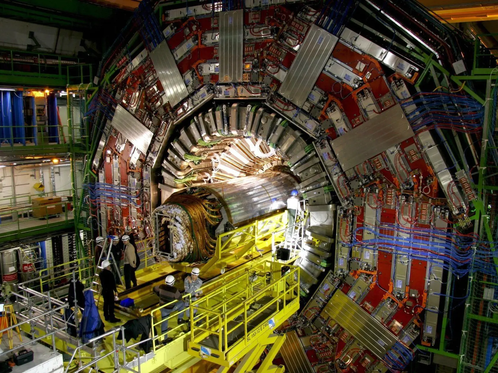Tím Martina Venharta chce preskúmať, prečo sú atómové jadrá deformované. Ide o nákladný výskum, pri ktorom časť experimentov musia urobiť v CERN-e. Aj preto potrebujú získať finančné prostriedky z európskych ERC grantov.