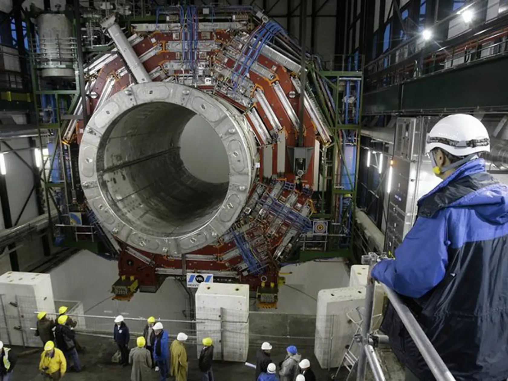 Tím Martina Venharta chce preskúmať, prečo sú atómové jadrá deformované. Ide o nákladný výskum, pri ktorom časť experimentov musia urobiť v CERN-e. Aj preto potrebujú získať finančné prostriedky z európskych ERC grantov.
