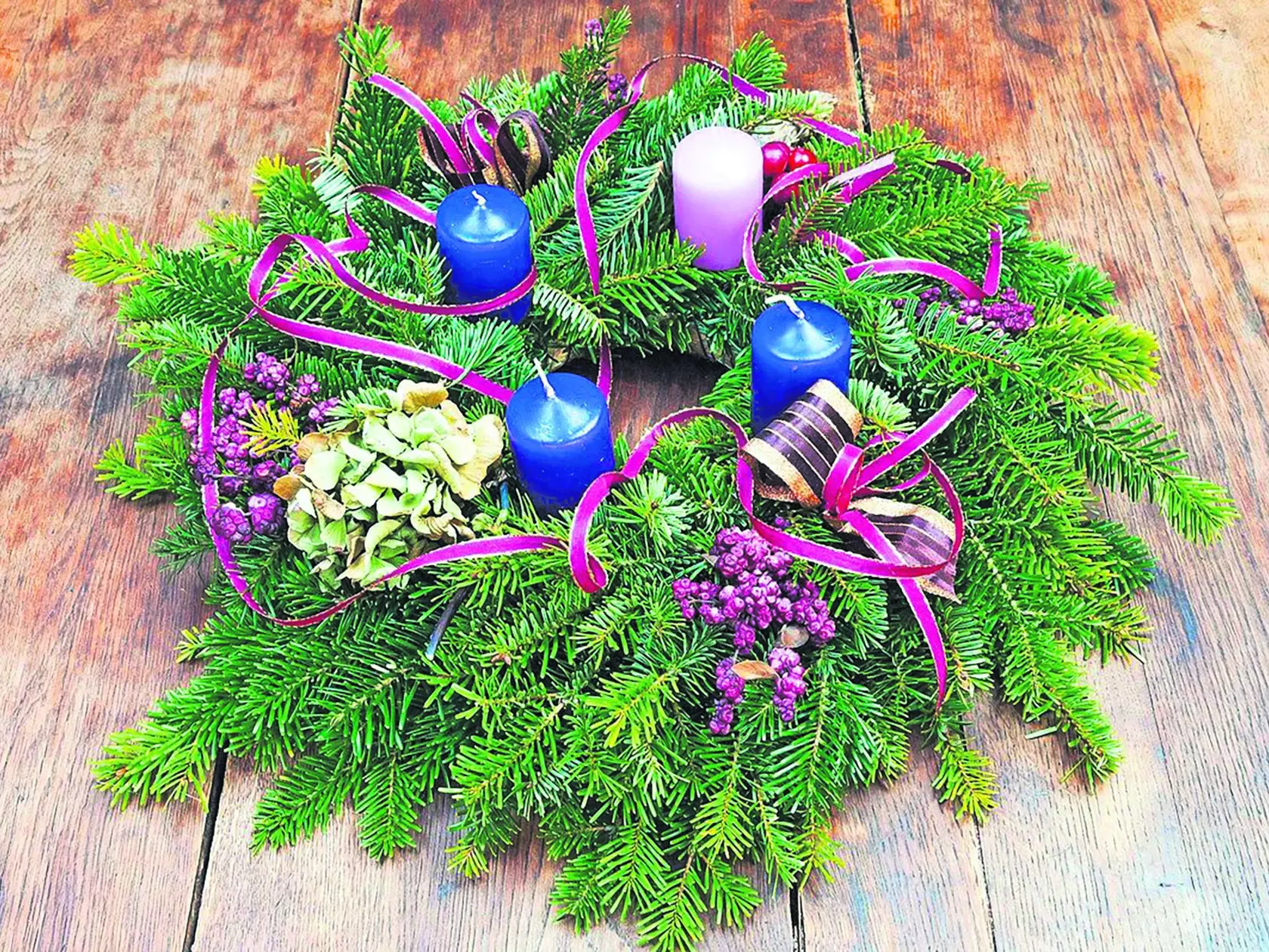 Adventný veniec je symbol predvianočného obdobia. Viete, v akej farbe by mali byť sviečky?