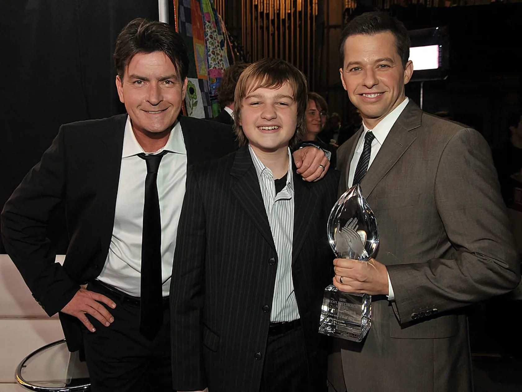 LOS ANGELES, CA - JANUARY 07:  ***EXCLUSIVE***  Actors Charlie Sheen, Angus T. Jones, and Jon Cryer pose backstage during the 35th Annual People's Choice Awards held at the Shrine Auditorium on January 7, 2009 in Los Angeles, California.  (Photo by Frazer Harrison/Getty Images for PCA)