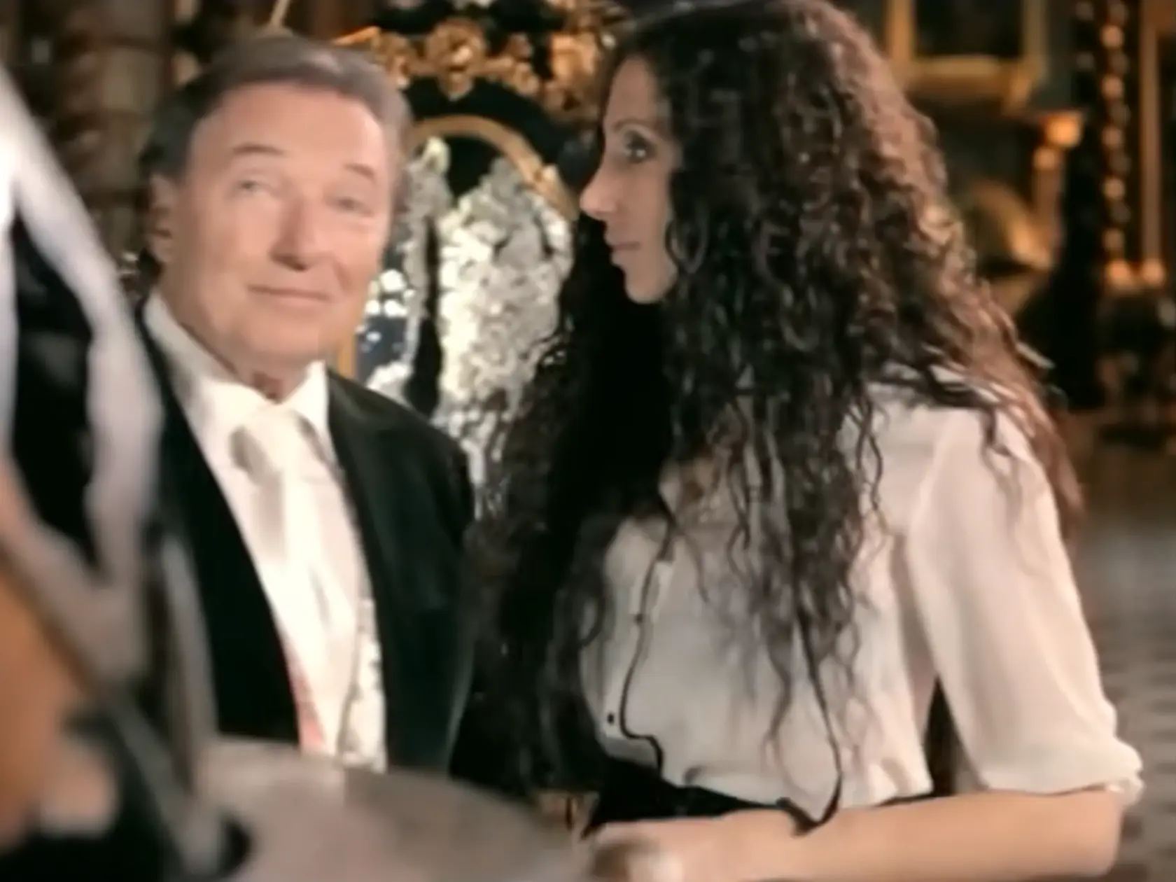 Oľga Lounová a Karel Gott spolu v roku2012 naspievali dueto Dál za obzor, no do postele sa nedistali.