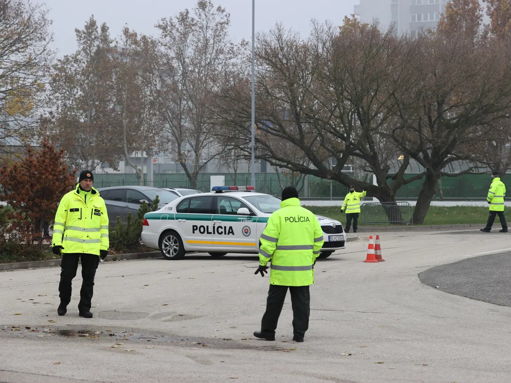 Polícia dozerala na oslavy strany Smer pri príležitosti 25. výročia založenia strany.