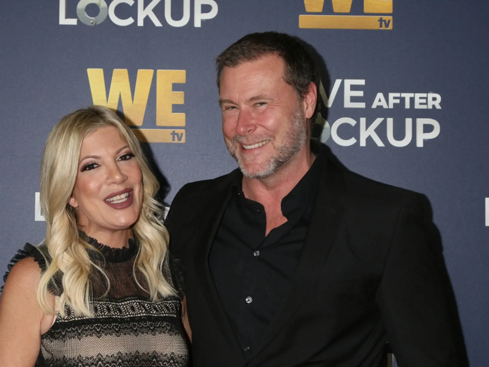 Tori Spelling a Dean McDermott

Herci sa stretli pri nakrúcaní filmu a v tom čase boli obaja zadaní. Časom sama Tori Spelling prezradila, že spolu mali sex hneď v prvú noc, ako sa spoznali. Hneď však dodala, že sa bezhlavo zamilovali a naozaj, dodnes sú spolu a majú päť detí.