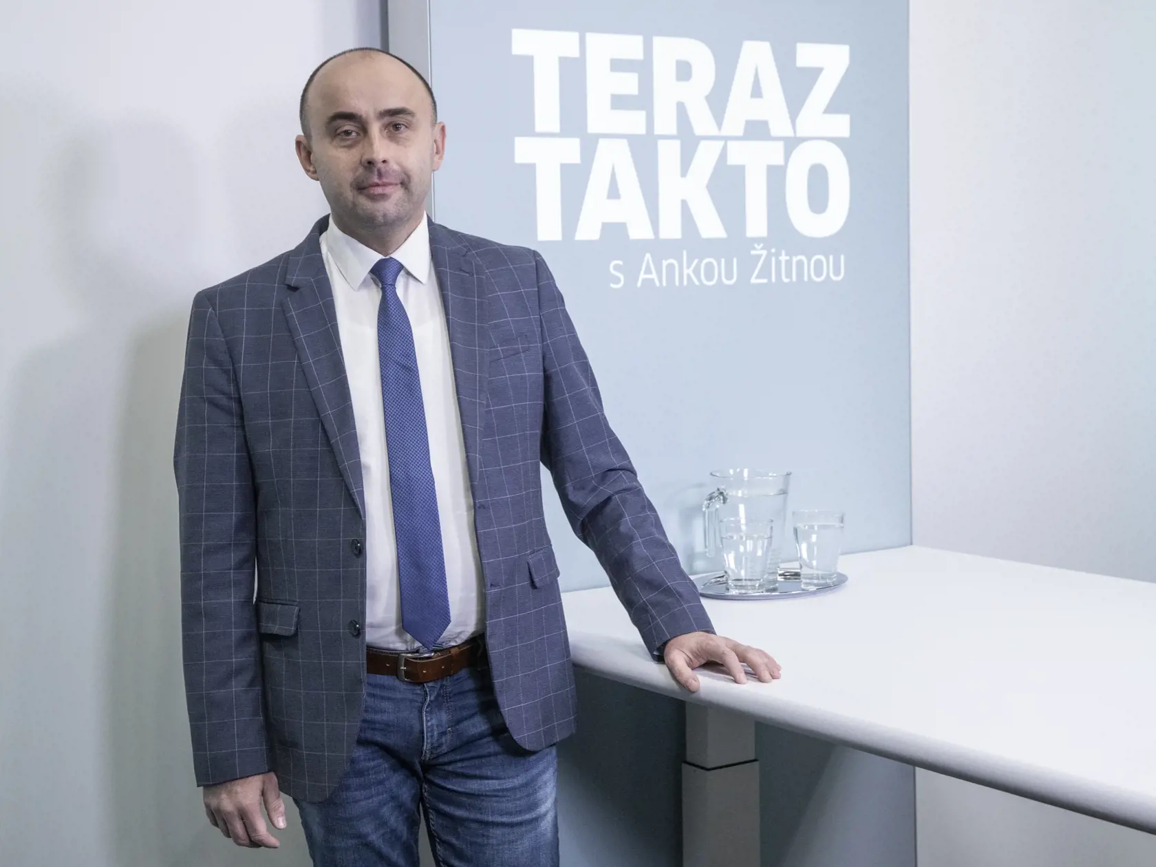 Politológ a vysokoškolský pedagóg Radoslav Štefančík upozornil, že viacerí roky volajú po tom, aby poslanci NR SR potvrdili svoje IQ aj zdravotný stav.