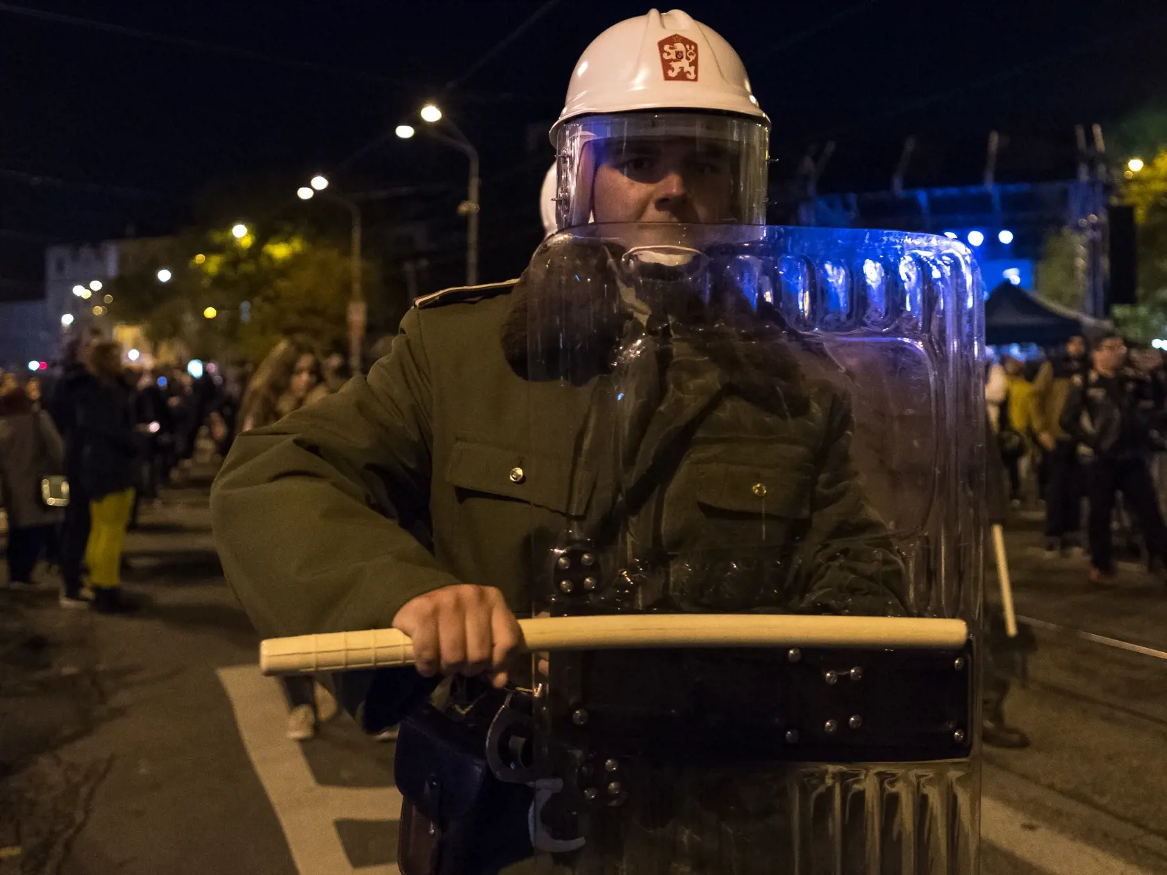 Oslavy 17. Novembra po 30. Rokoch v uliciach Bratislavy. Na snímke je ukážka zásahu verejnej bezpečnosti proti demonštrantom.