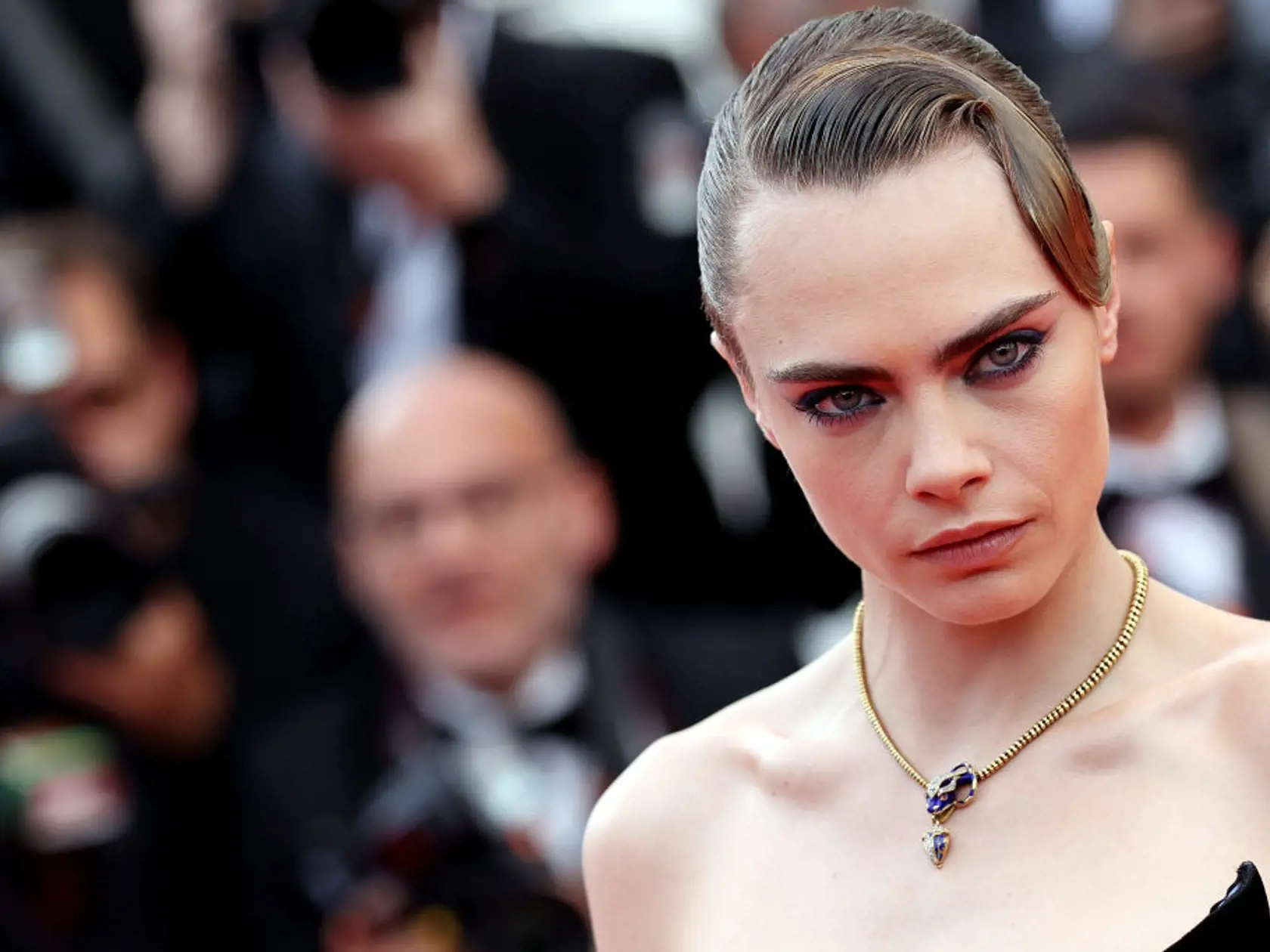 Modelka a herečka Cara Delevingne v máji 2022.